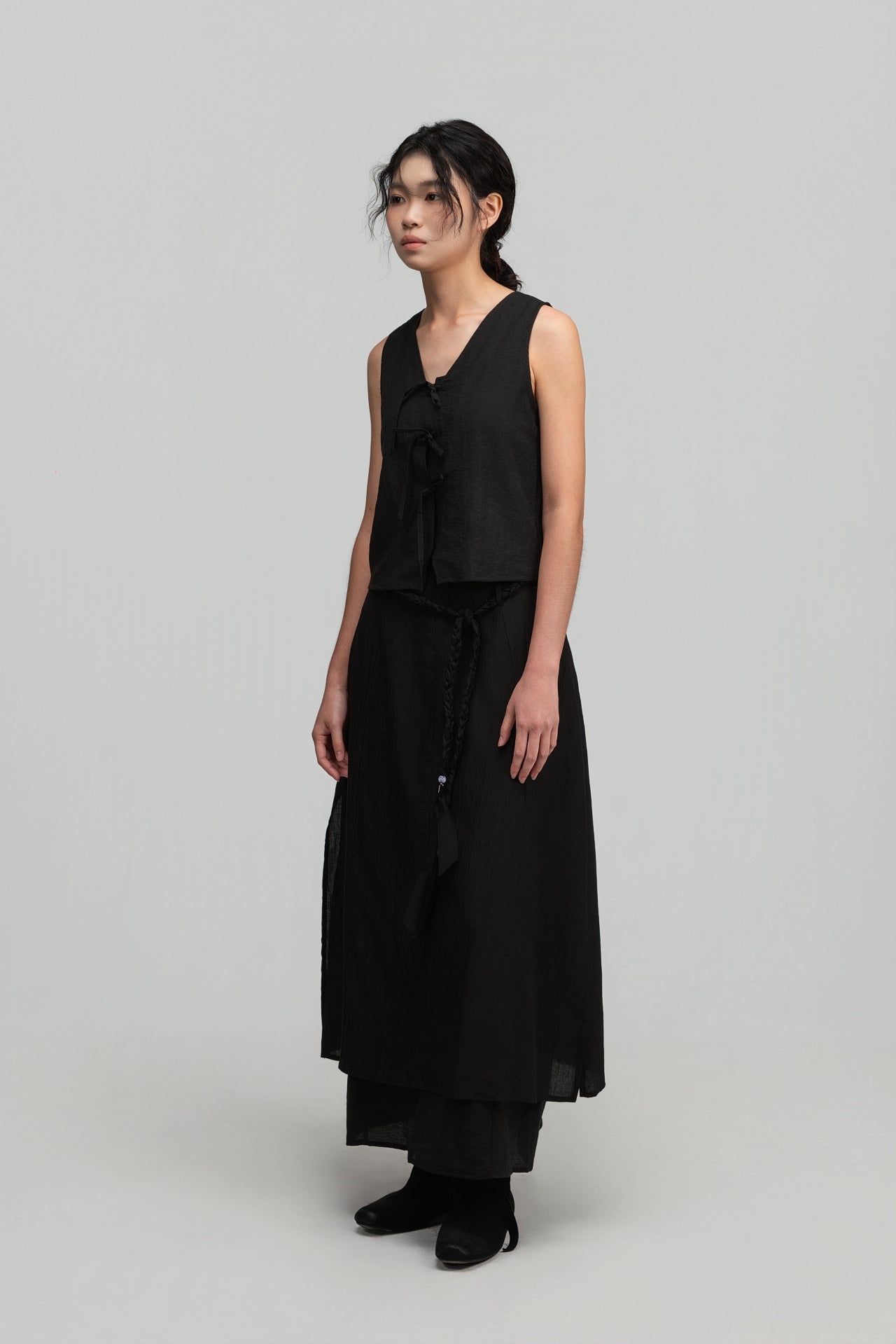 Triple Knot Crop Tank Top (Black) - BEV C multi label store