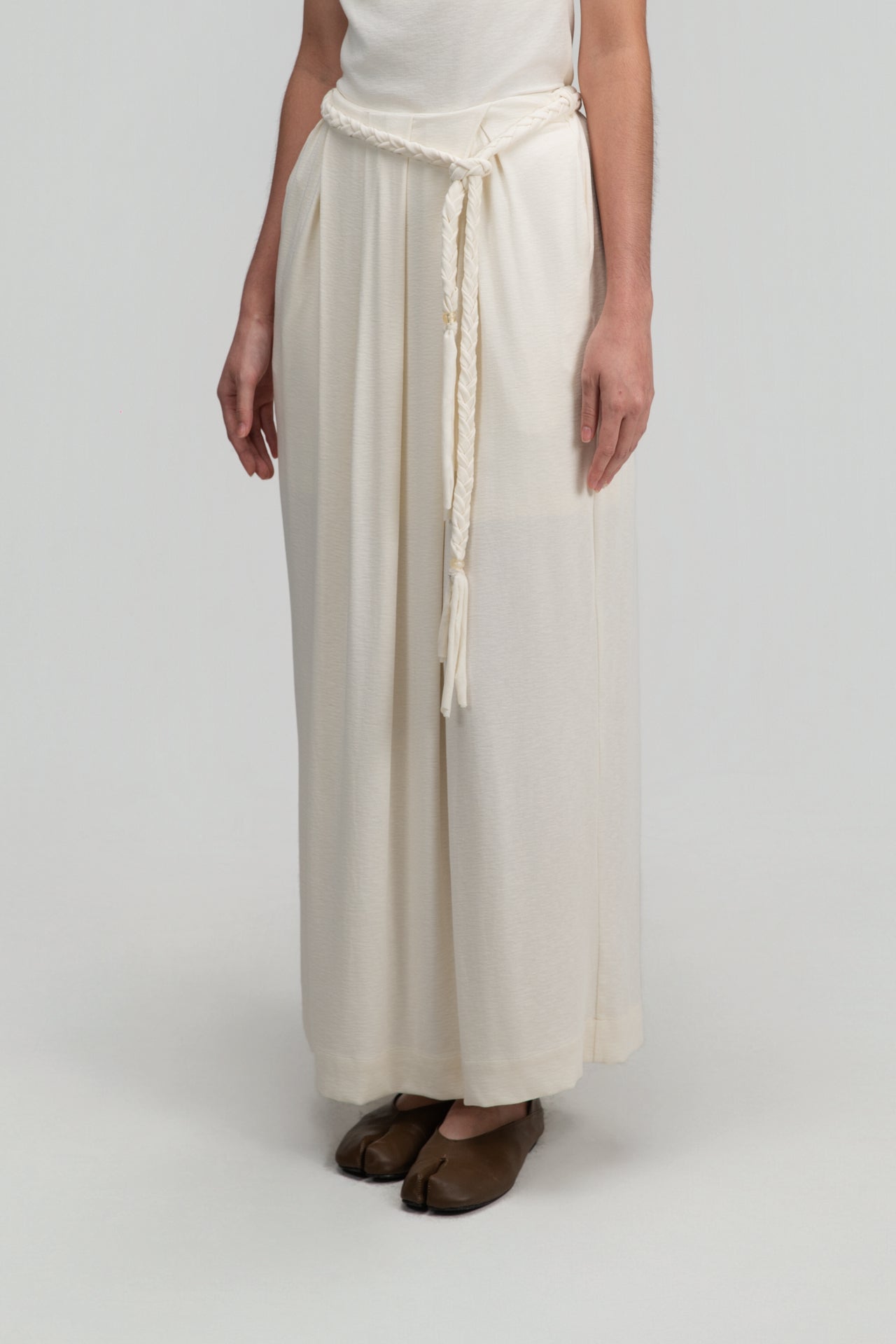 Snow Knit Pleated Cocoon Skirt w/ Braided Belt (White) - BEV C multi label store