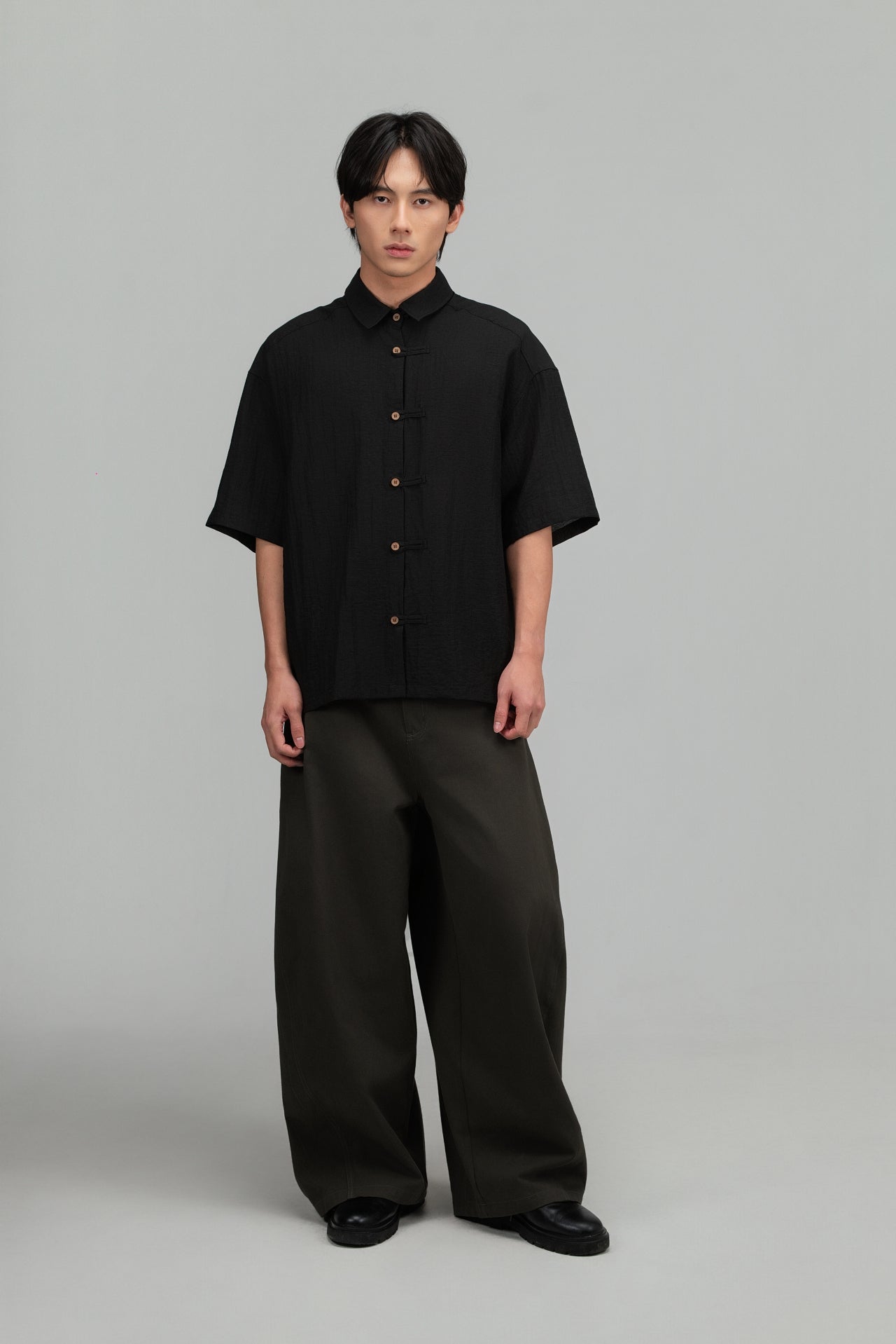 Gender Neutral Modern Mandarin Button Shirt (Black) - BEV C multi label store