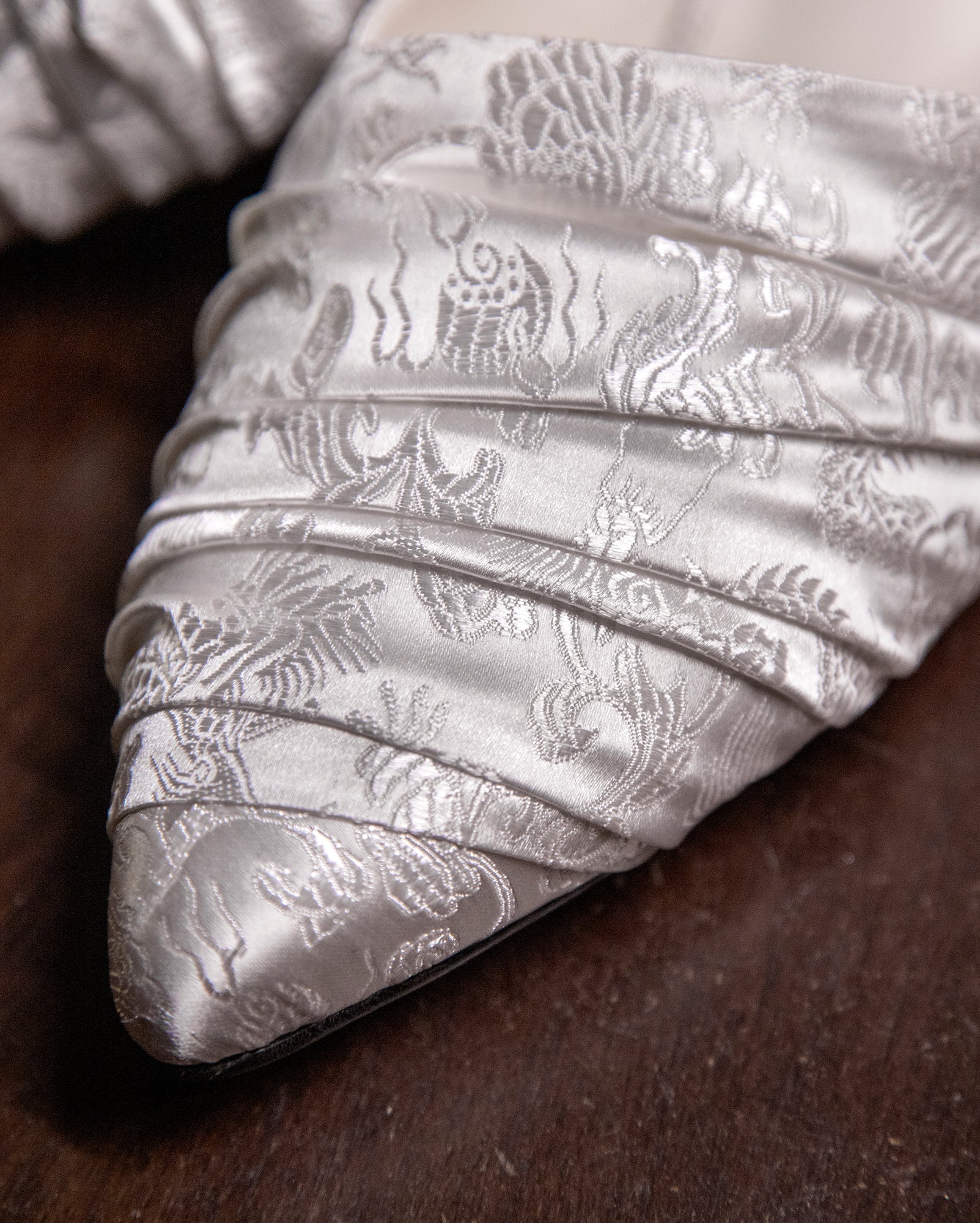 Dragon Brocade Heel (White) - BEV C multi label store