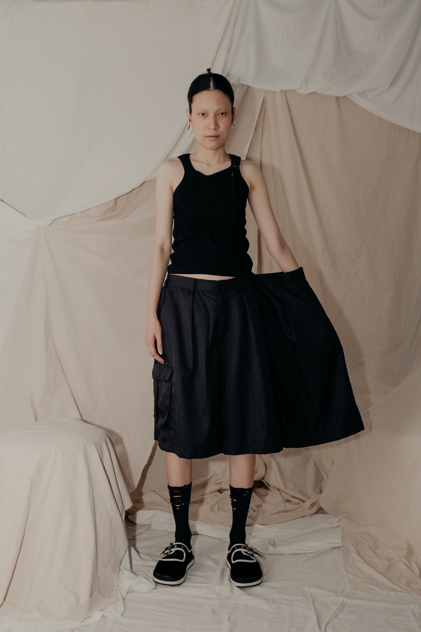 3 Kaki Kongfu Pants in Black - BEV C multi label store