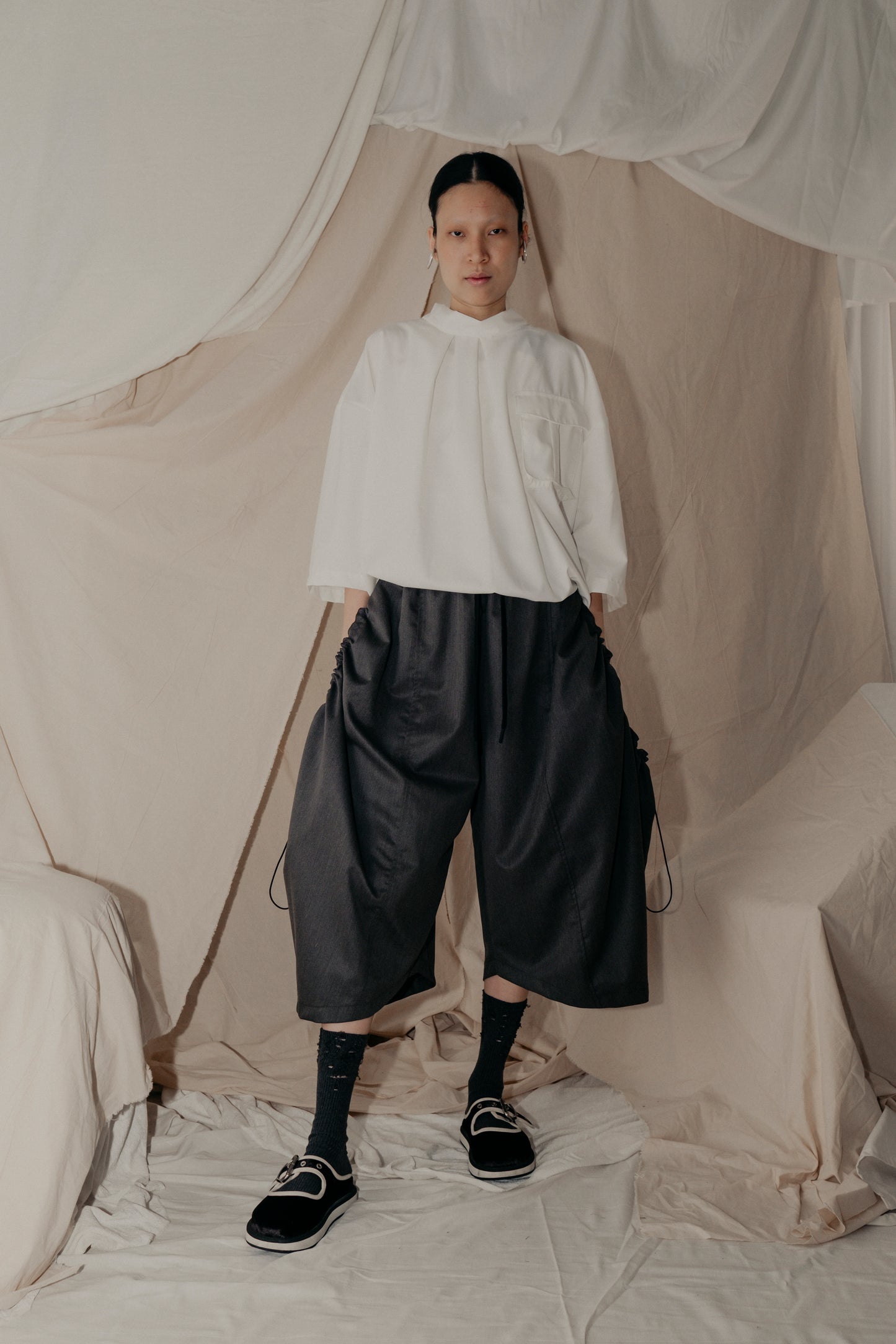 Nepenthes Giant Pocket Pants in Grey - BEV C multi label store