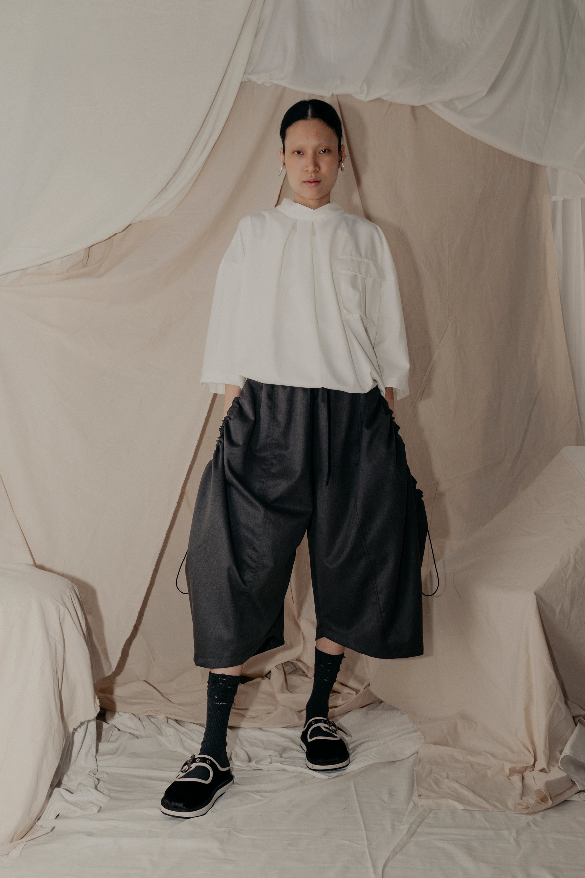 Nepenthes Giant Pocket Pants in Grey - BEV C multi label store