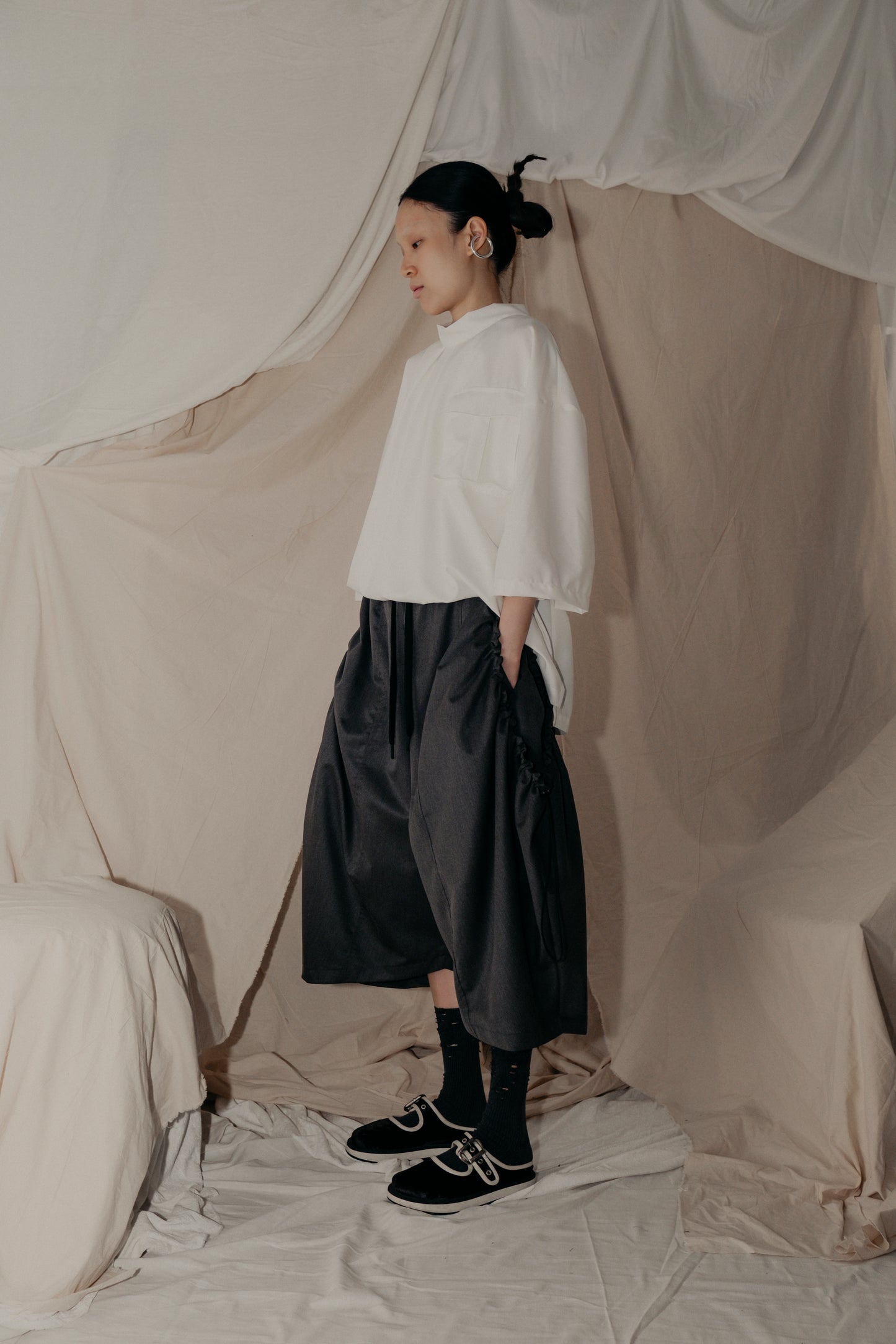 Nepenthes Giant Pocket Pants in Grey - BEV C multi label store
