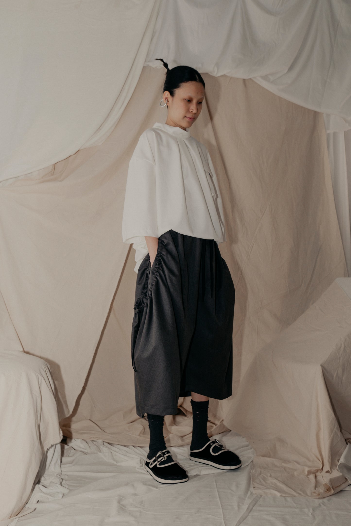 Nepenthes Giant Pocket Pants in Grey - BEV C multi label store