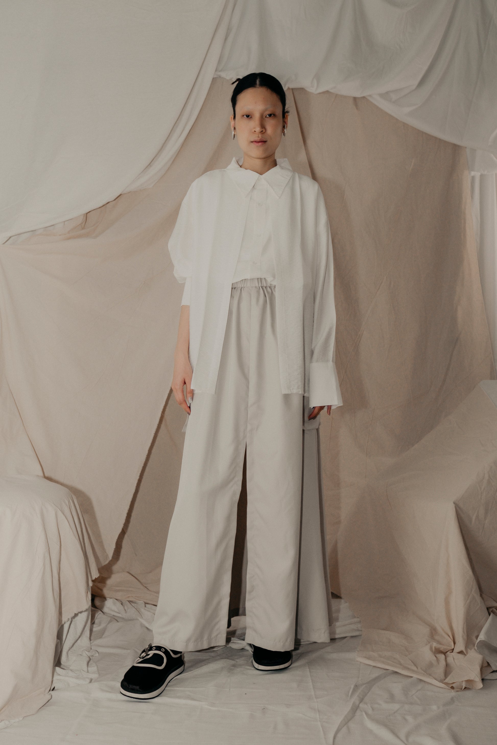 Everyday Shirt in White - BEV C multi label store