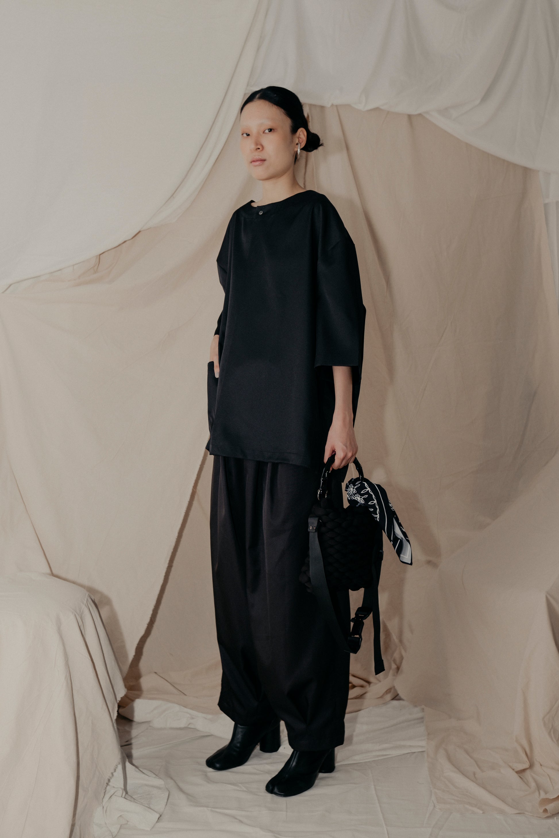 Holiday Season Shirt in Black - BEV C multi label store
