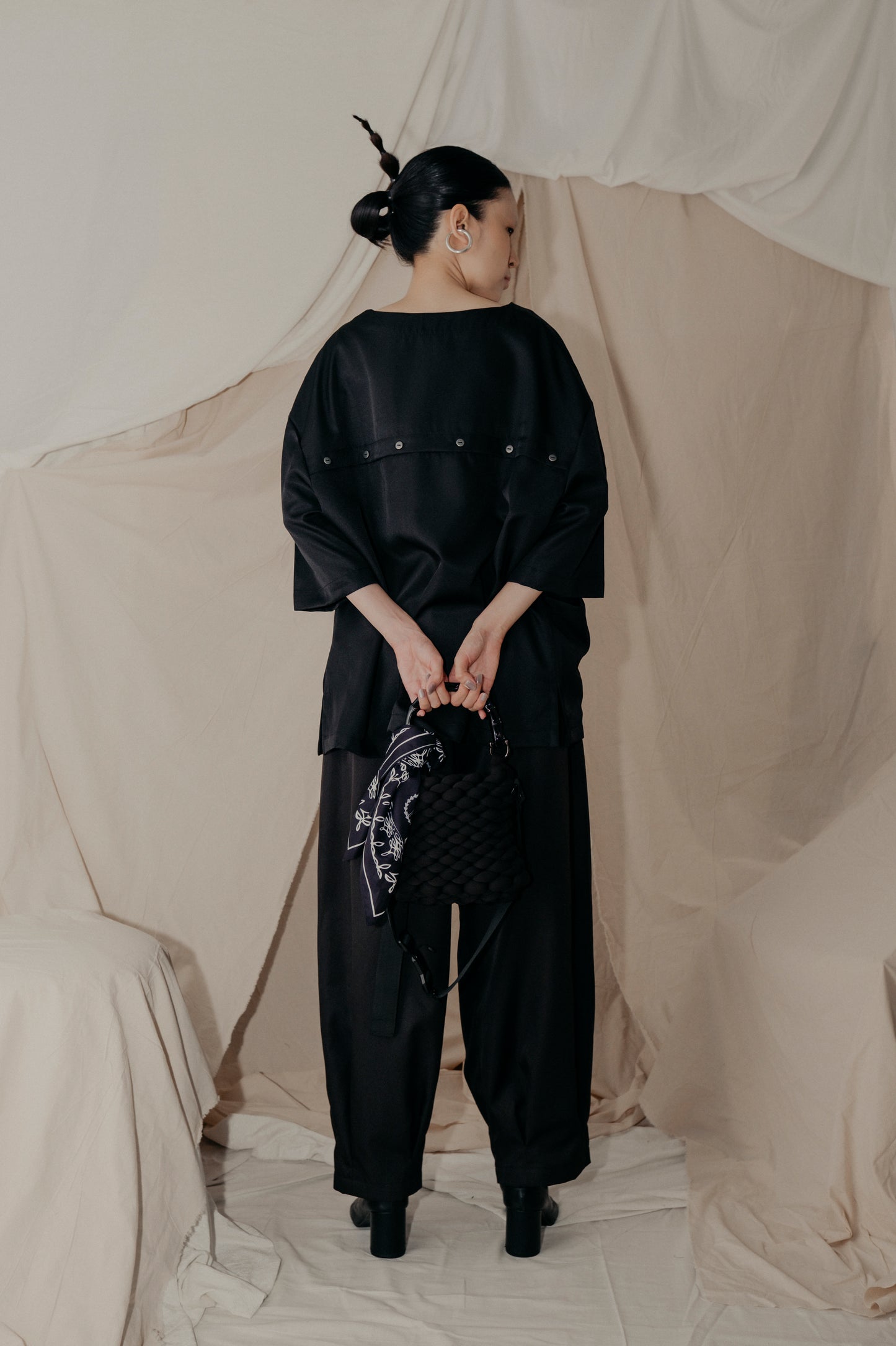Holiday Season Shirt in Black - BEV C multi label store