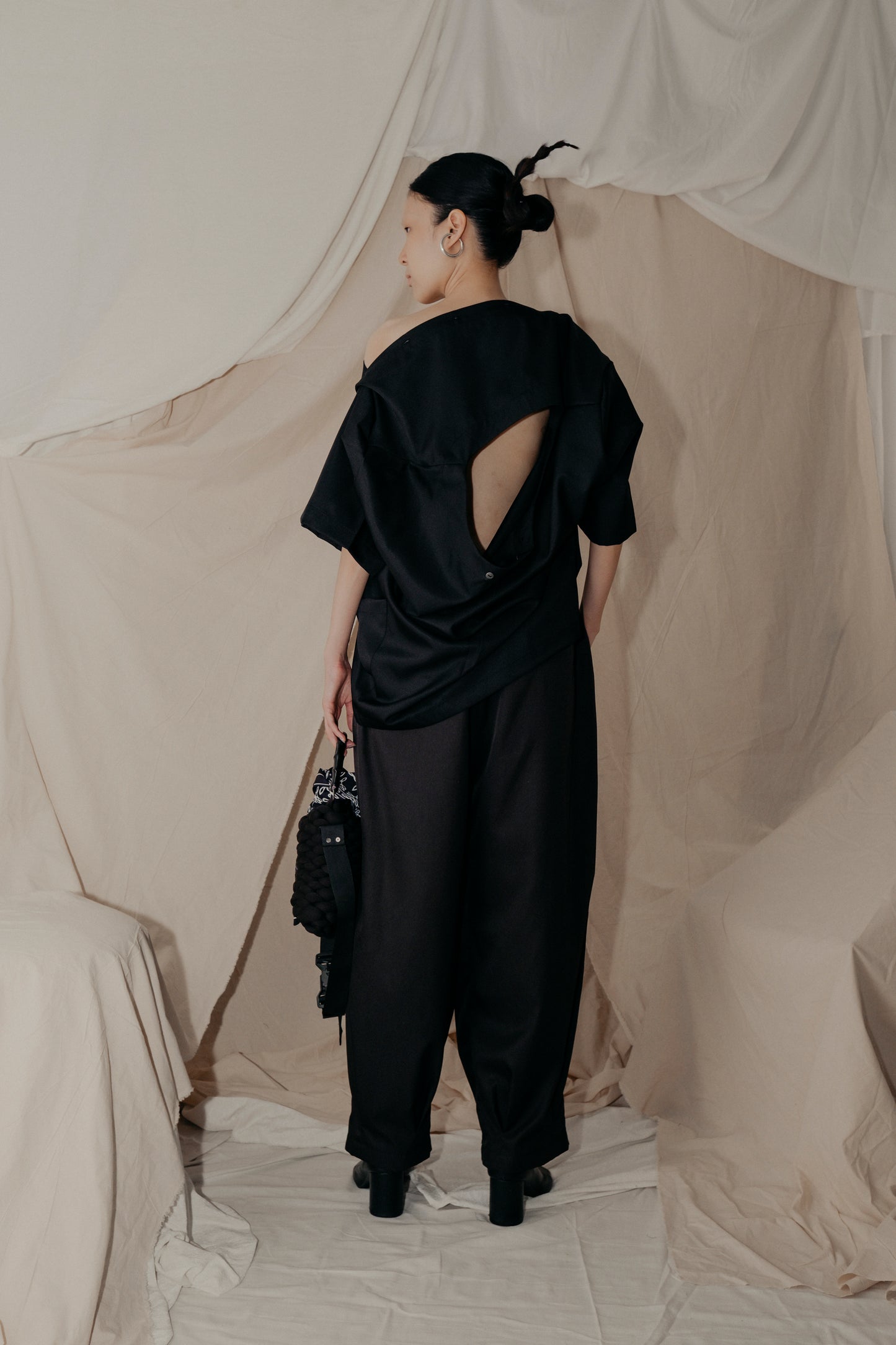 Holiday Season Shirt in Black - BEV C multi label store