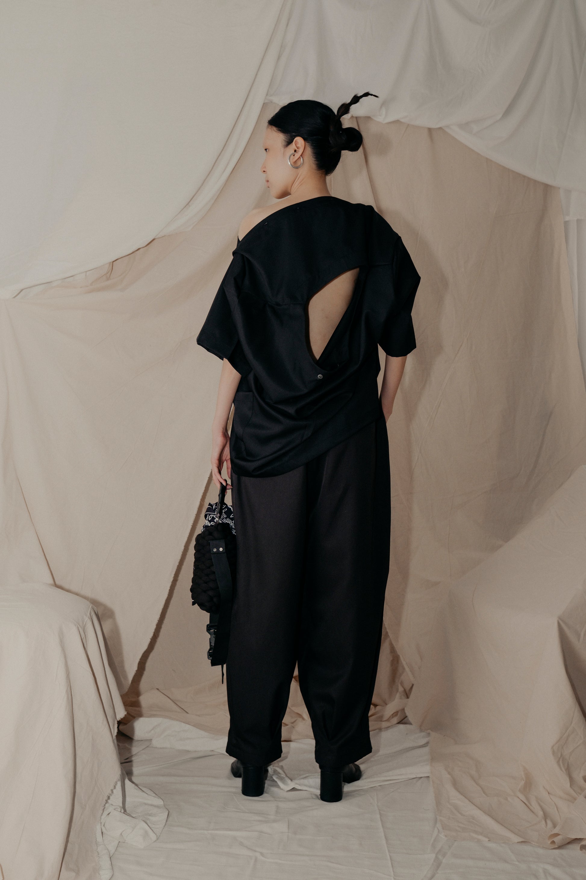 Holiday Season Shirt in Black - BEV C multi label store