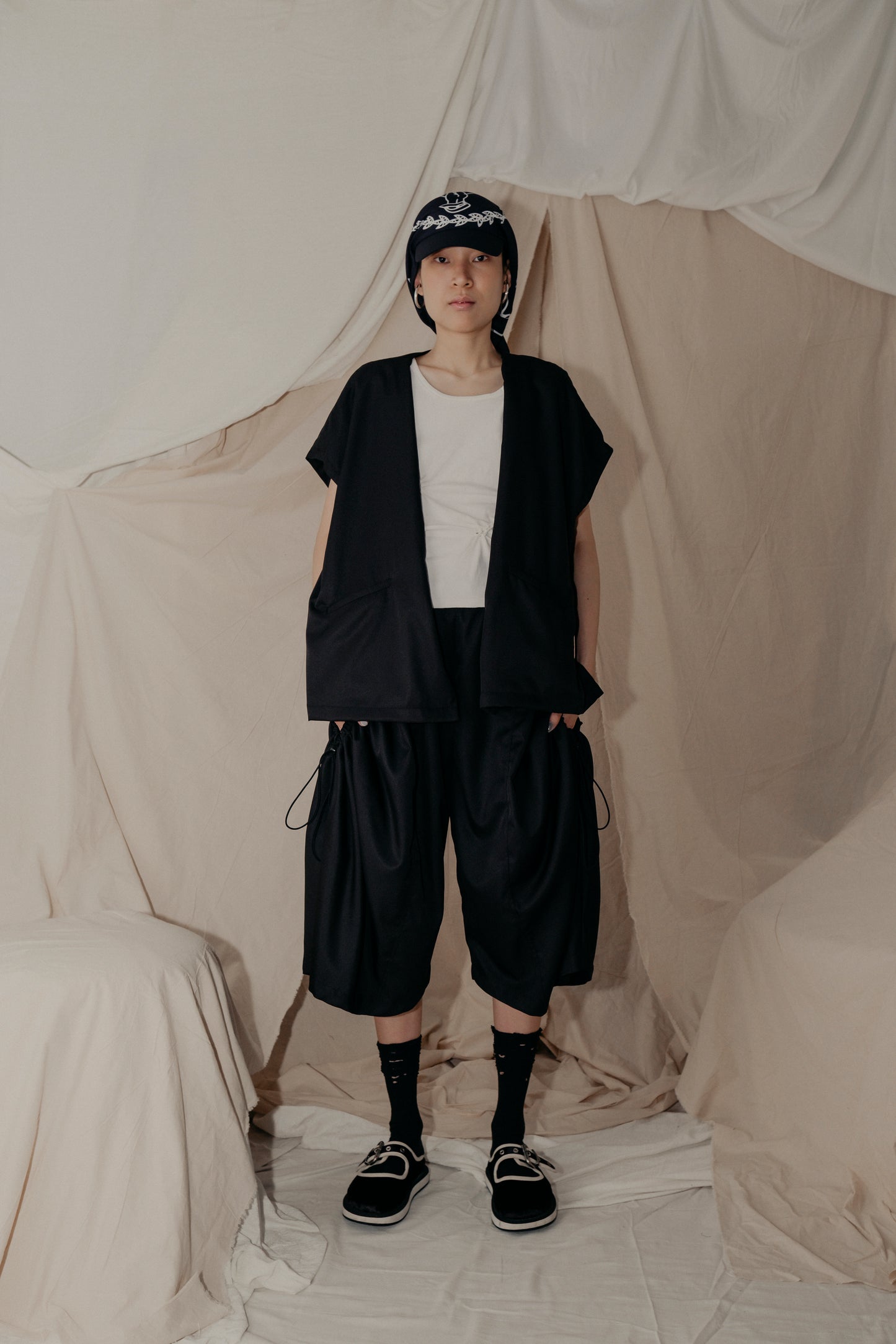 Boxybox Jacket in Black - BEV C multi label store