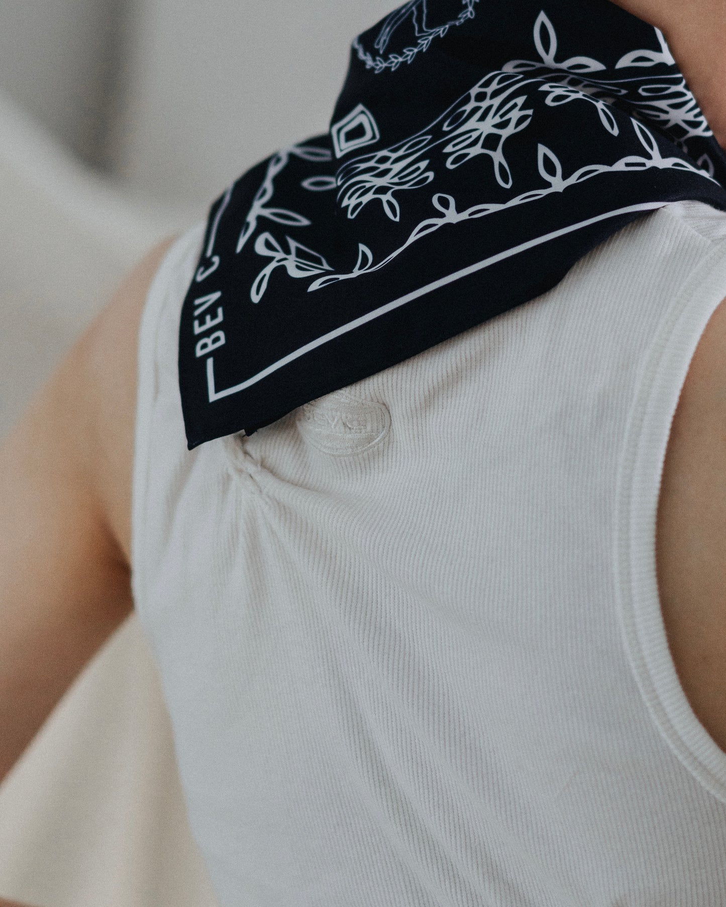 BEV C PEACE BANDANA - BEV C multi label store