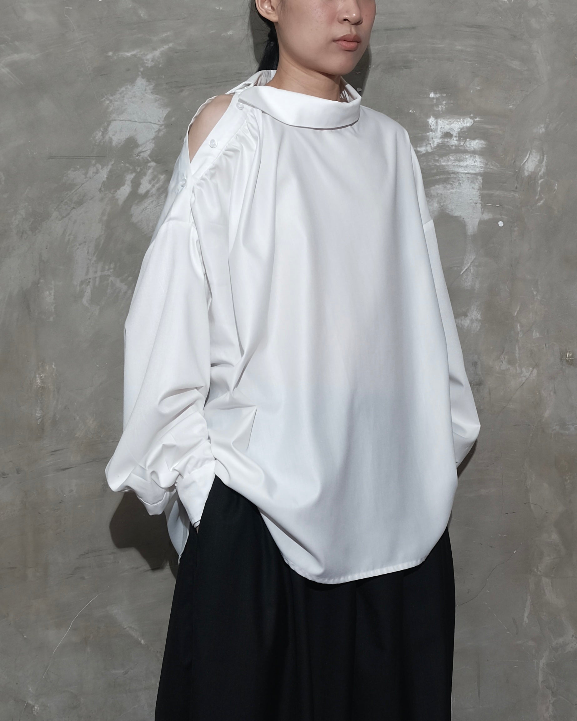 Slanted Collar Shirt in White - BEV C multi label store