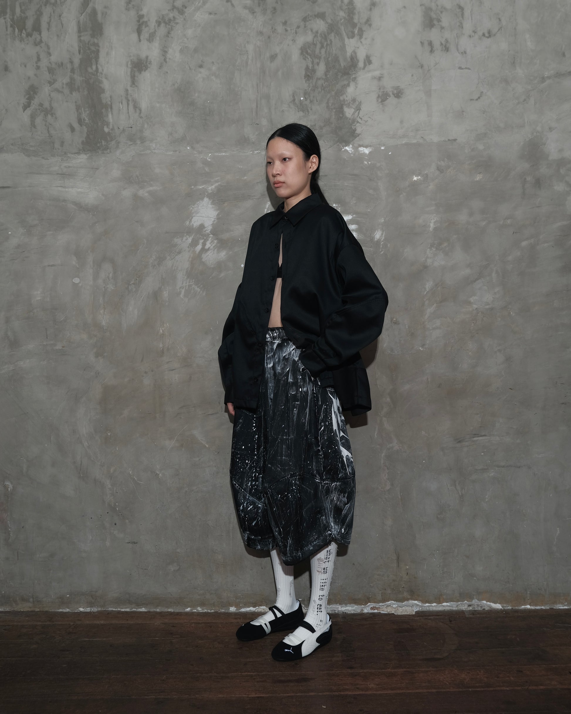Linea Shirt in Black - BEV C multi label store