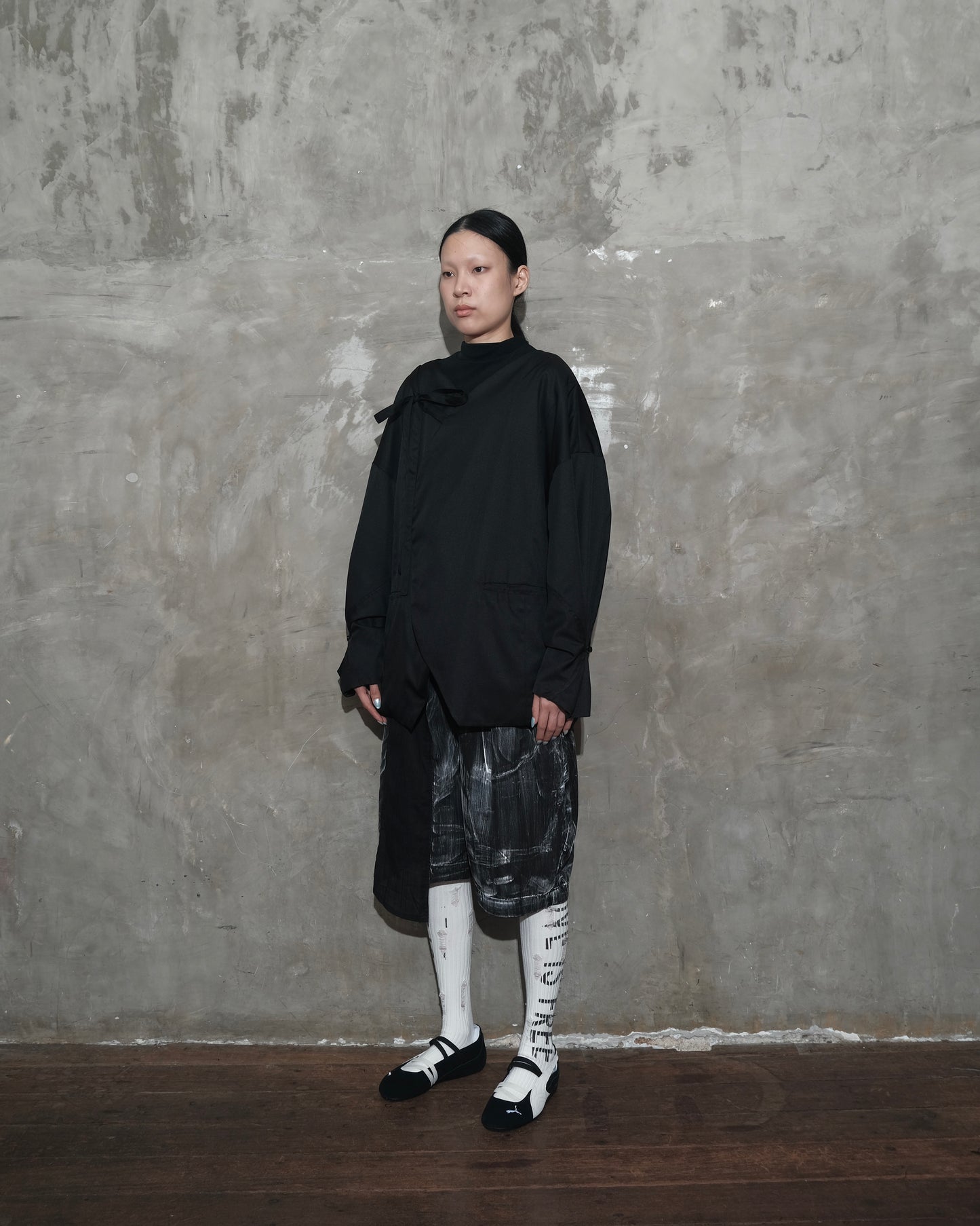 Rotten Roses Blazer in Black - BEV C multi label store