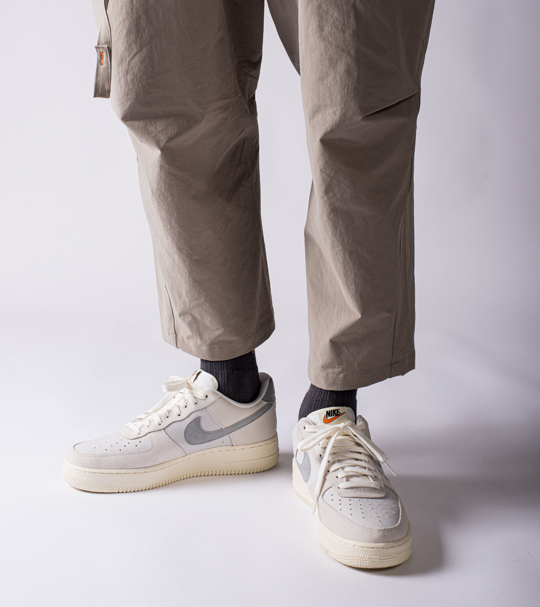 Essential Crew Casual Socks - Carbon - BEV C multi label store