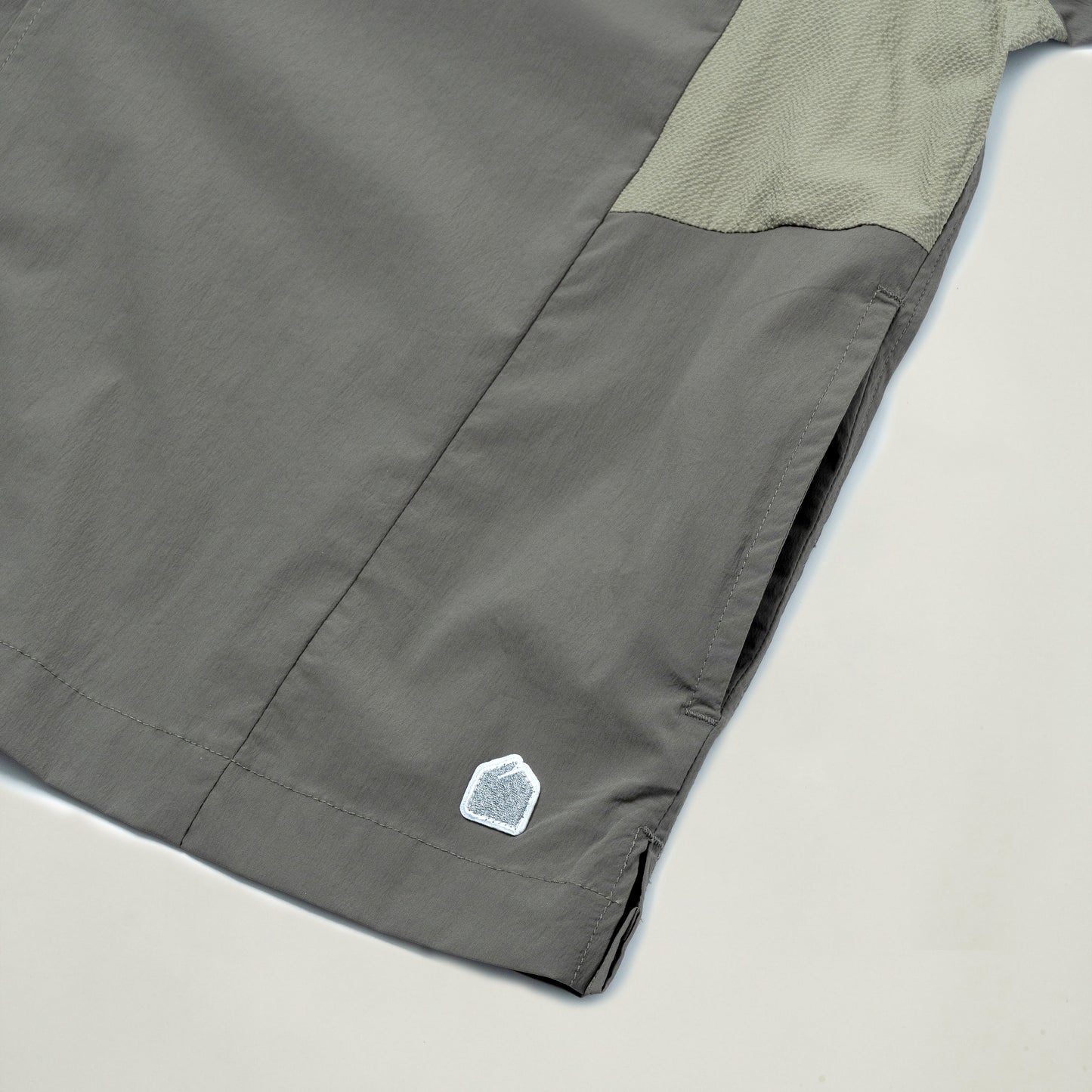 Explorer L/S Shirt V2 (Ash Brown) - BEV C multi label store
