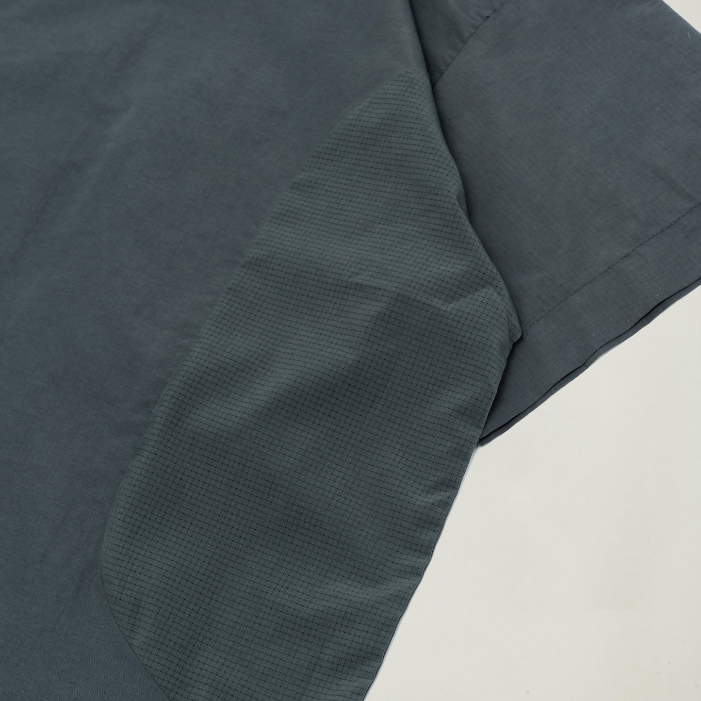 Explorer Pocket S/S Shirt (Stone Grey) - BEV C multi label store
