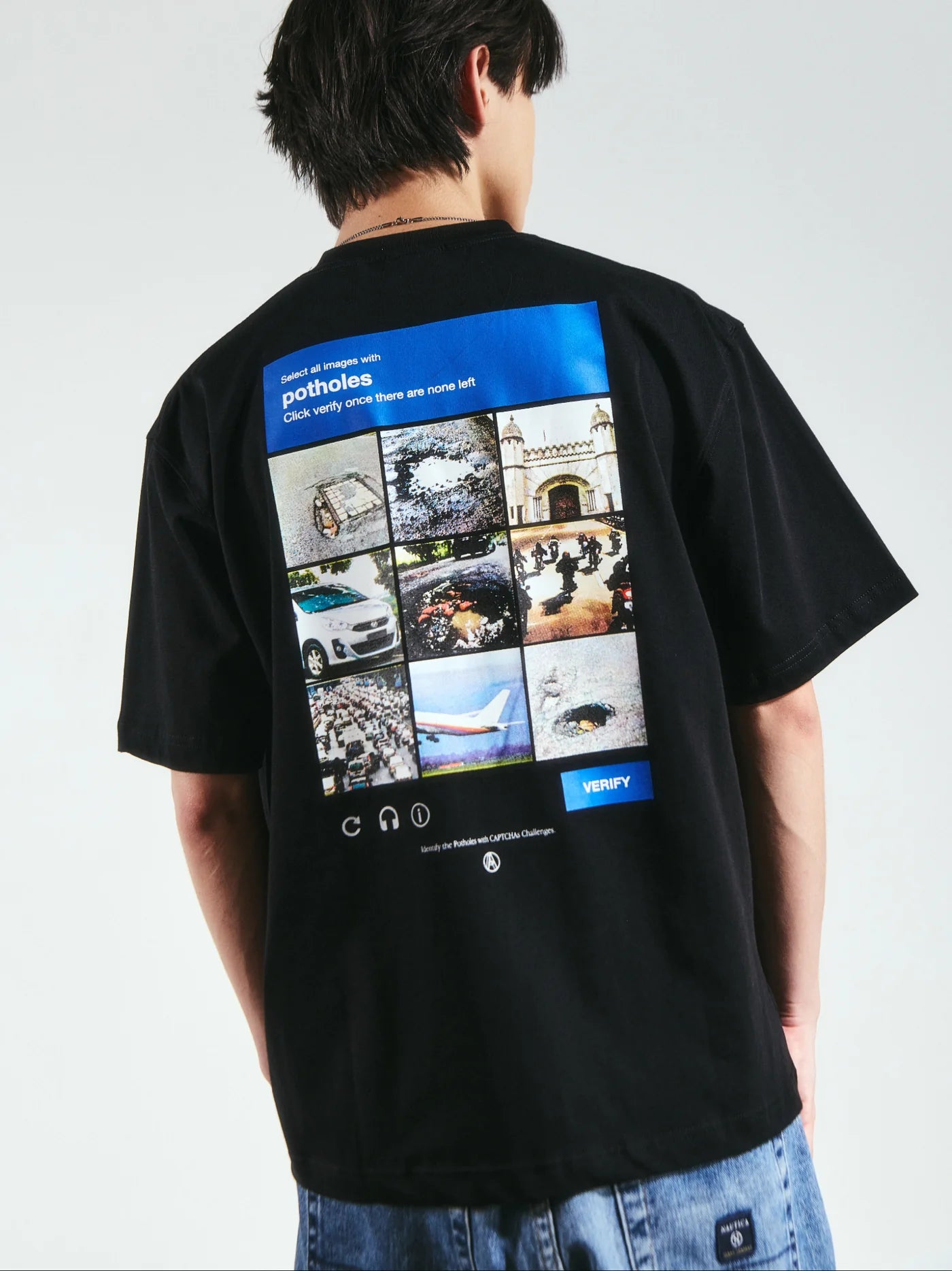 POTHOLE TEE - BEV C multi label store