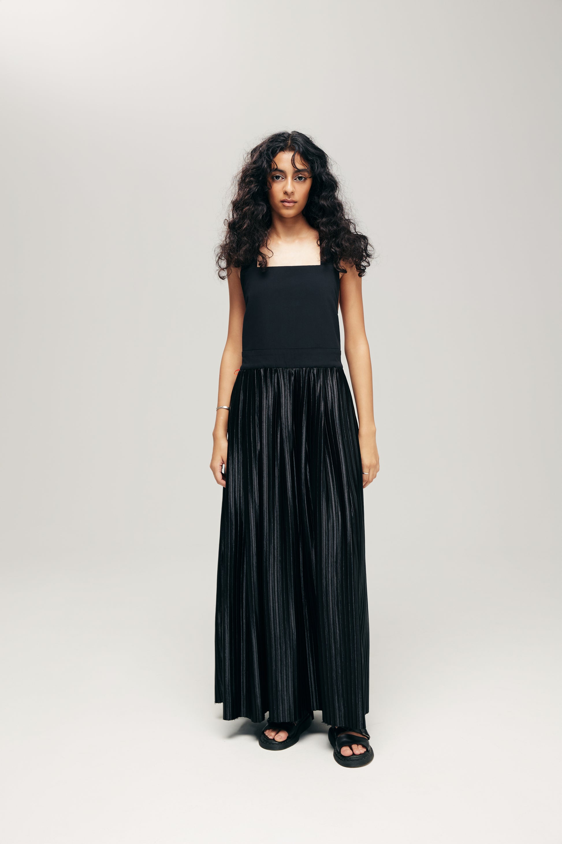 HANNEI OVERALL DRESS IN BLACK METALLIC - BEV C multi label store
