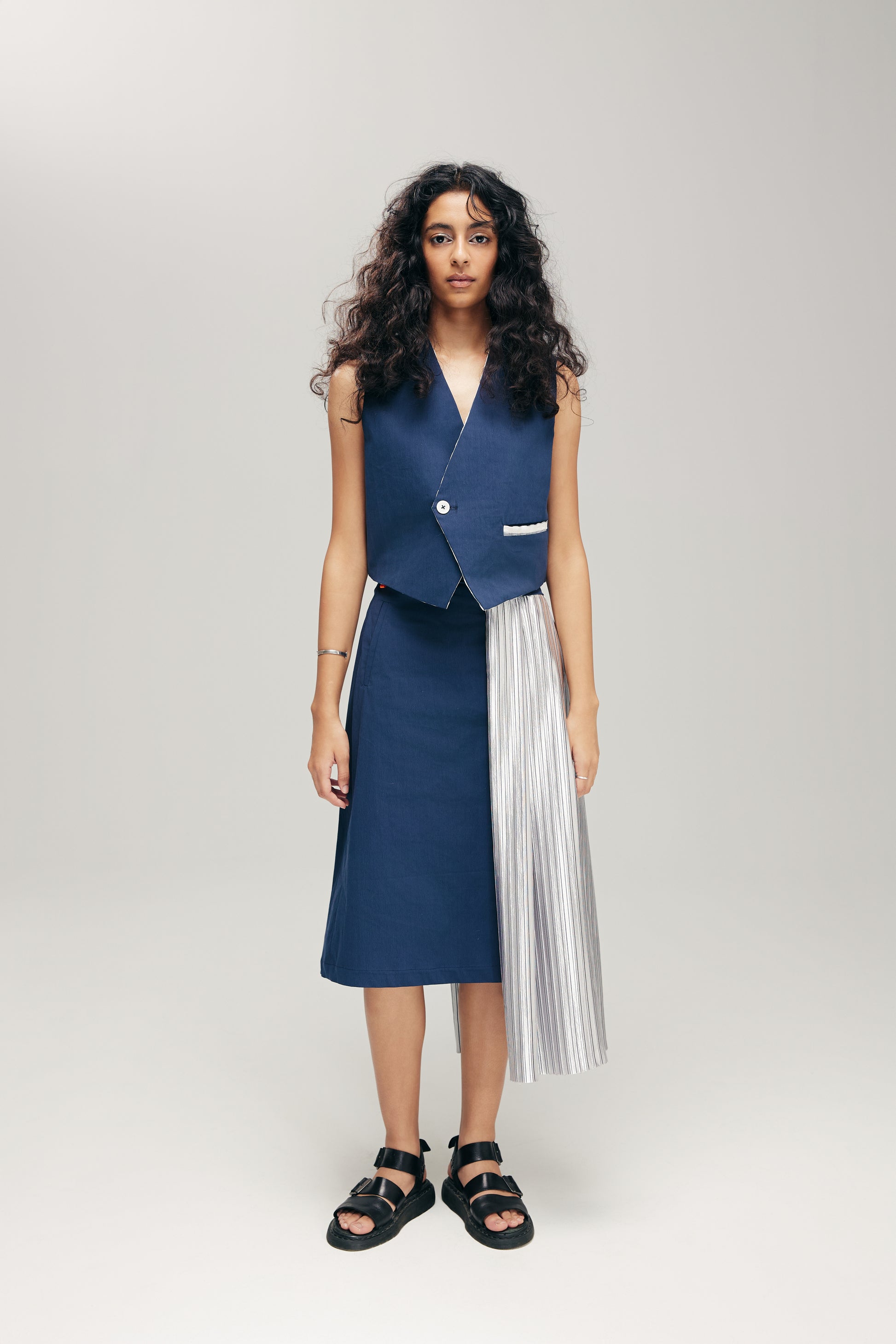 HANNEI SKIRT IN NAVY & SILVER - BEV C multi label store