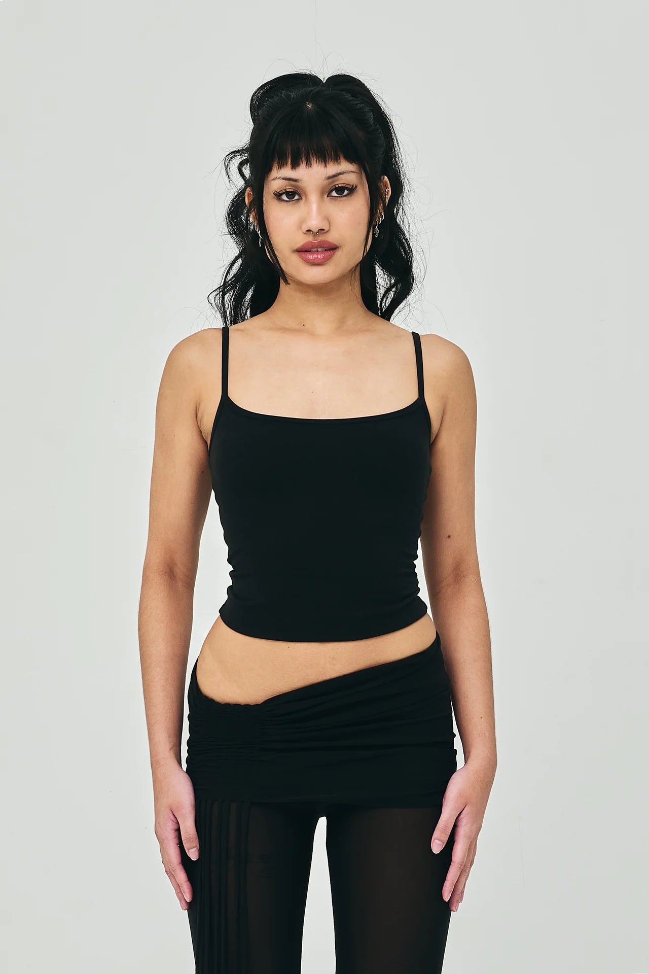 CORE TANK BLACK - BEV C multi label store