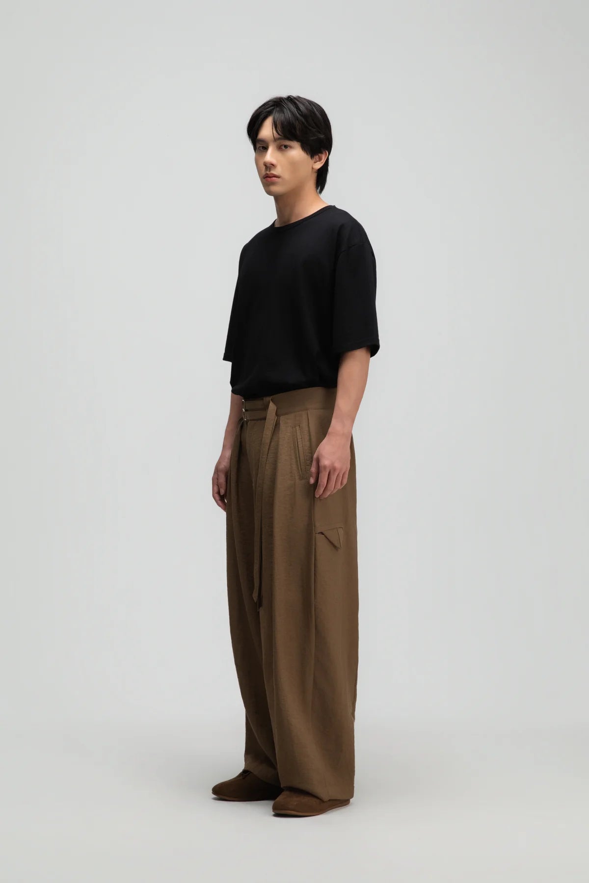 Gender Neutral Thin Boxy Tee (Textured Black) - BEV C multi label store