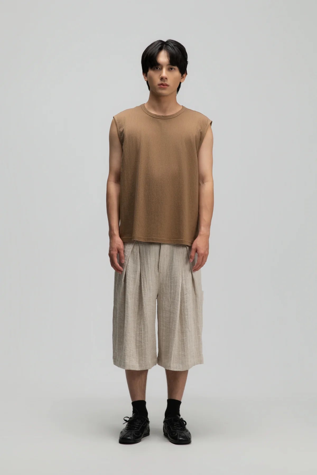 Gender Neutral Front Box Pleated Shorts (Beige) - BEV C multi label store