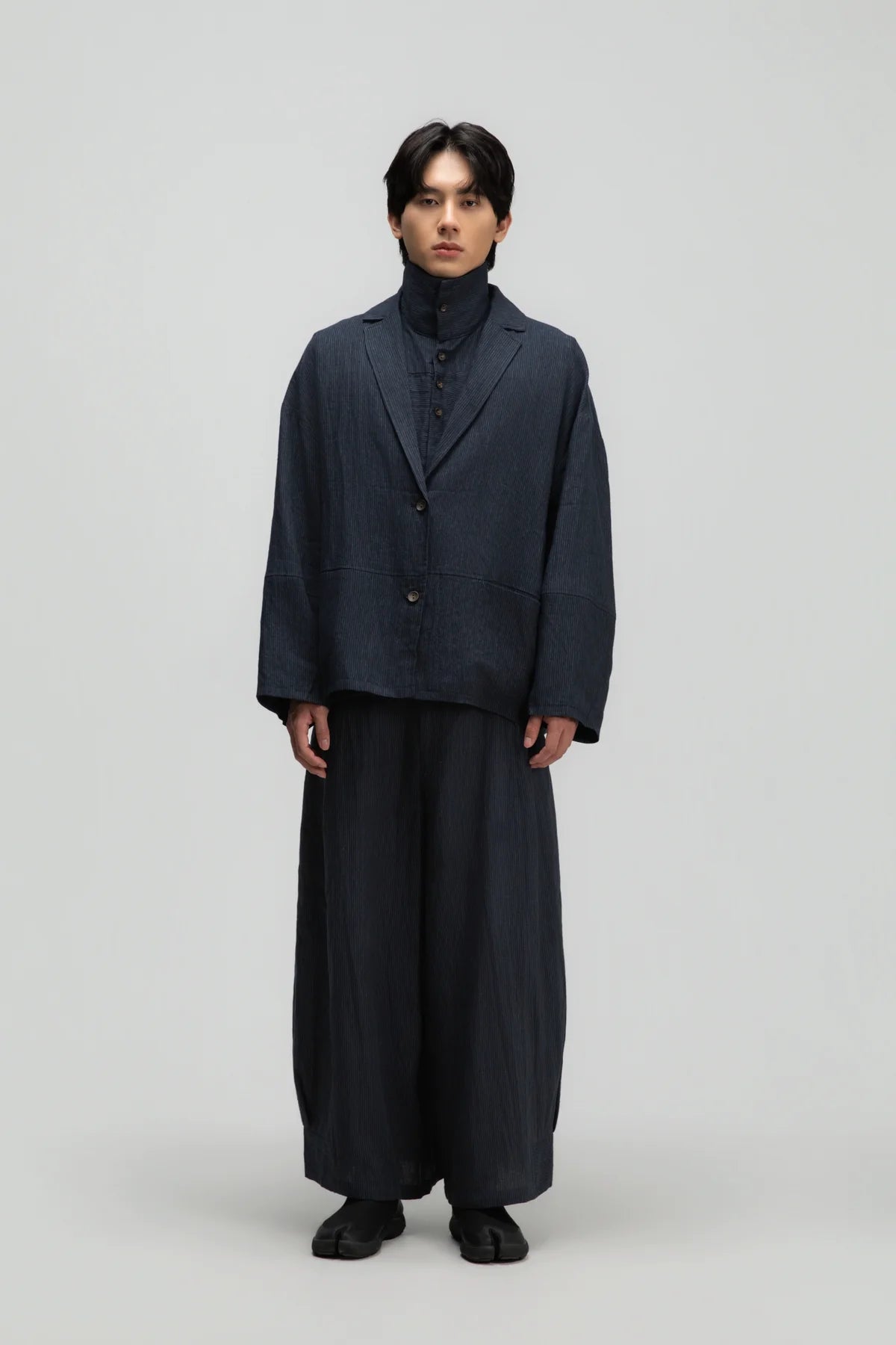 Gender Neutral Oversized Pleated Back Hem Blazer (Navy Blue Stripe) - BEV C multi label store