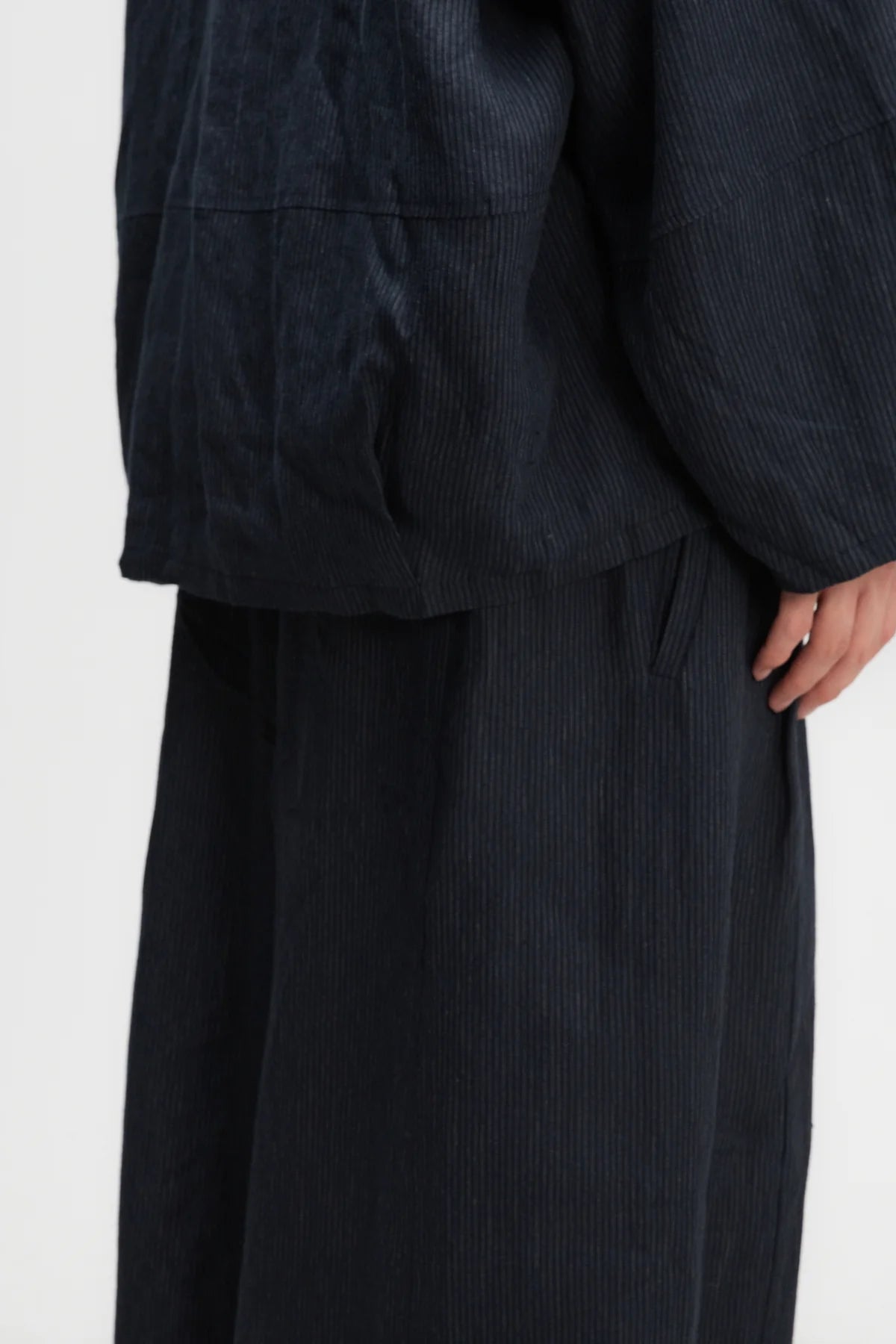 Gender Neutral Oversized Pleated Back Hem Blazer (Navy Blue Stripe) - BEV C multi label store
