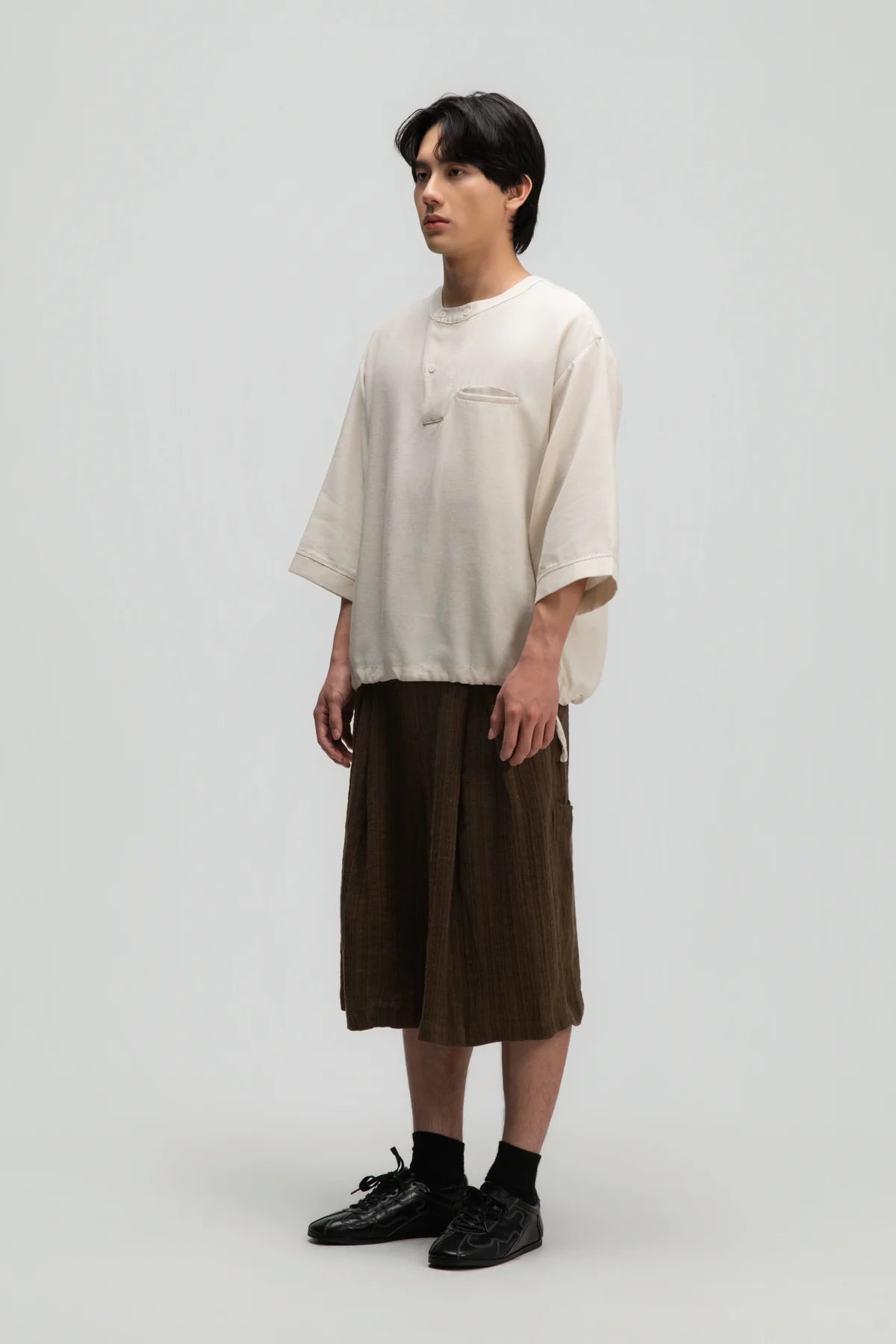 Gender Neutral Front Box Pleated Shorts (Brown) - BEV C multi label store