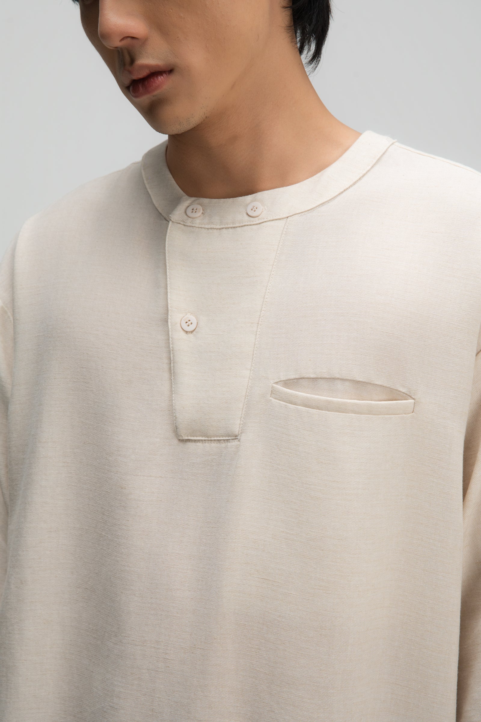 Gender Neutral 3/4 Sleeve Arc Collar Shirt (Off White) - BEV C multi label store