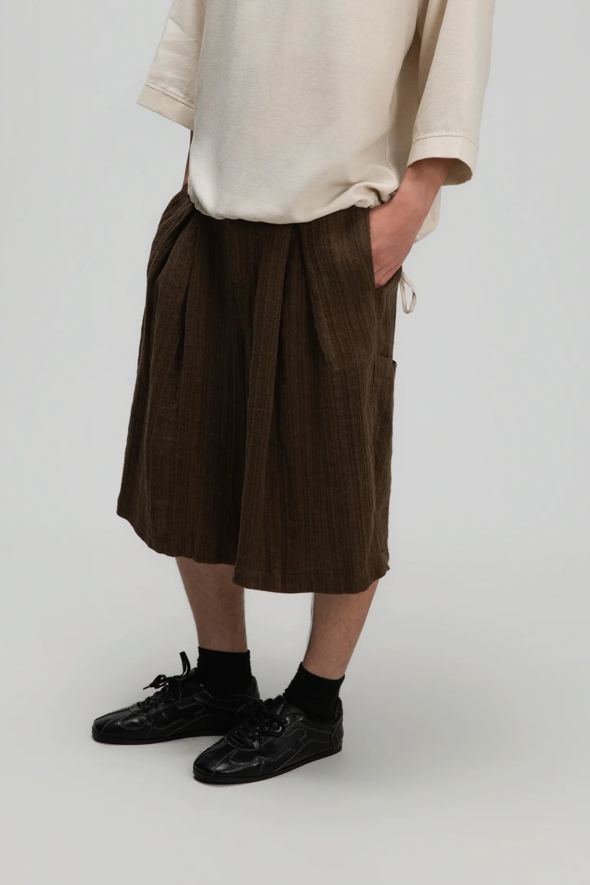 Gender Neutral Front Box Pleated Shorts (Brown) - BEV C multi label store