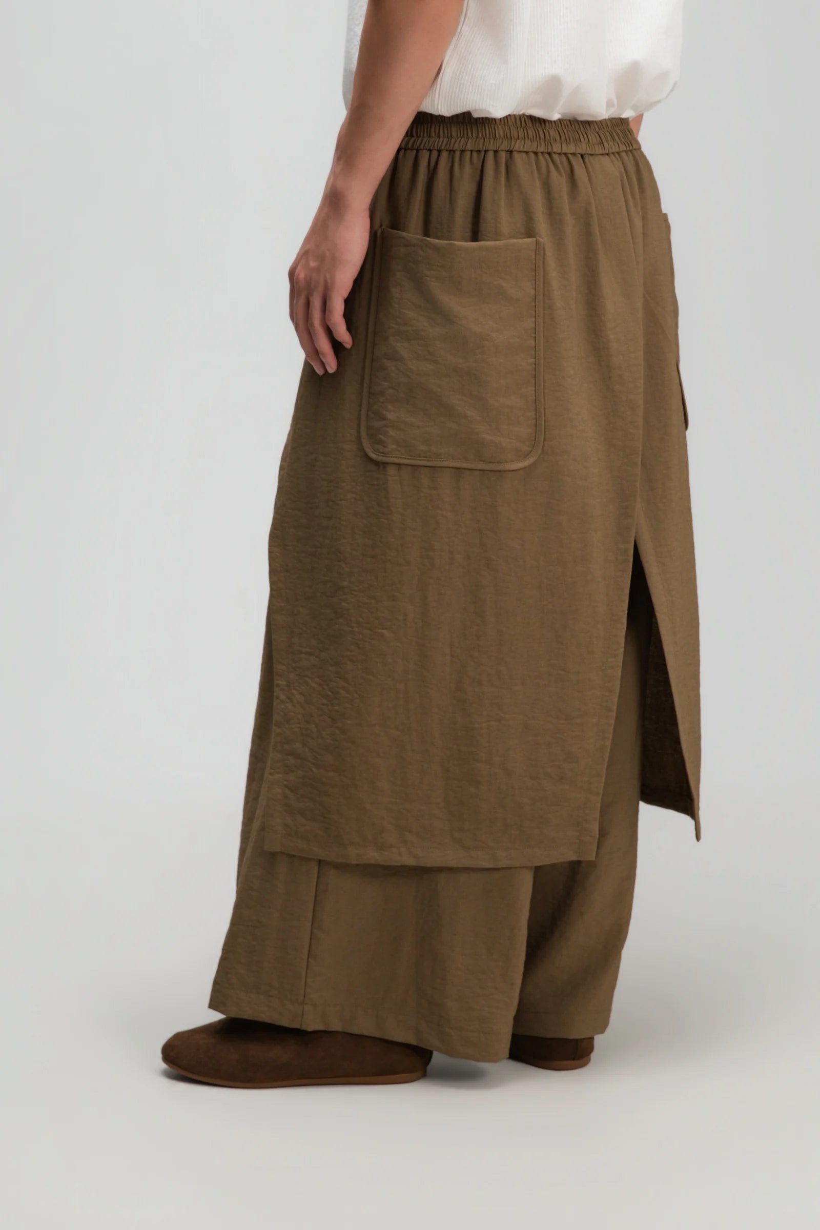 Gender Neutral Panel Cover Long Pants (Mud) - BEV C multi label store