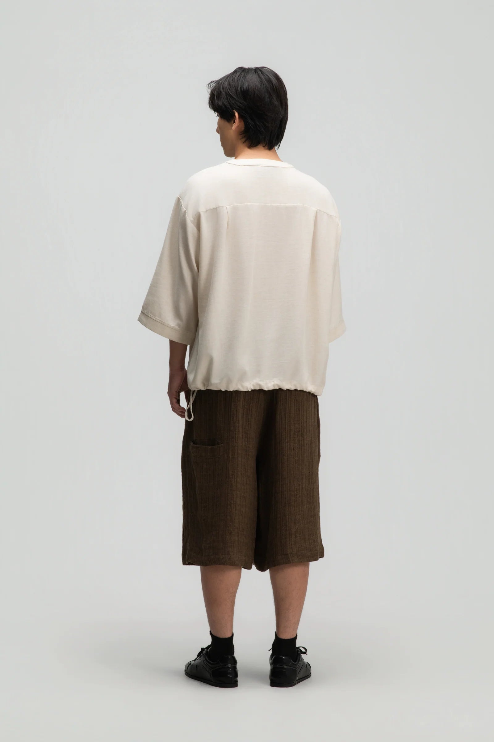 Gender Neutral 3/4 Sleeve Arc Collar Shirt (Off White) - BEV C multi label store