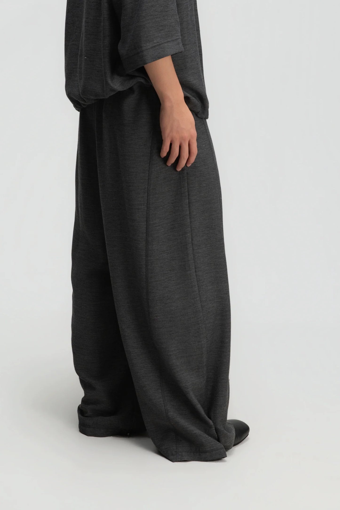 Gender Neutral Convertible Wear Long Pants 2.0 (Midnight Grey)