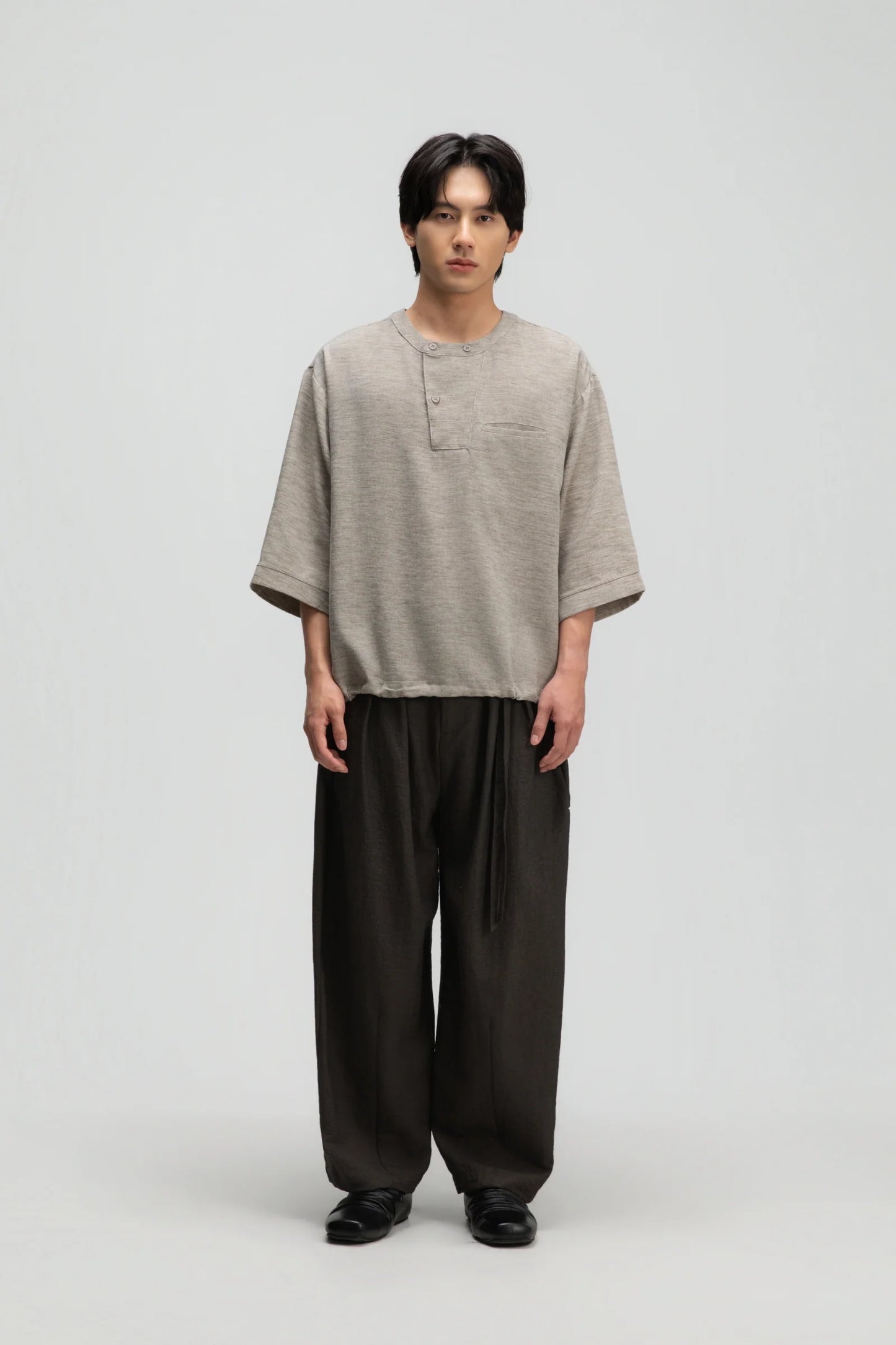 Gender Neutral 3/4 Sleeve Arc Collar Shirt (Dark Oat)