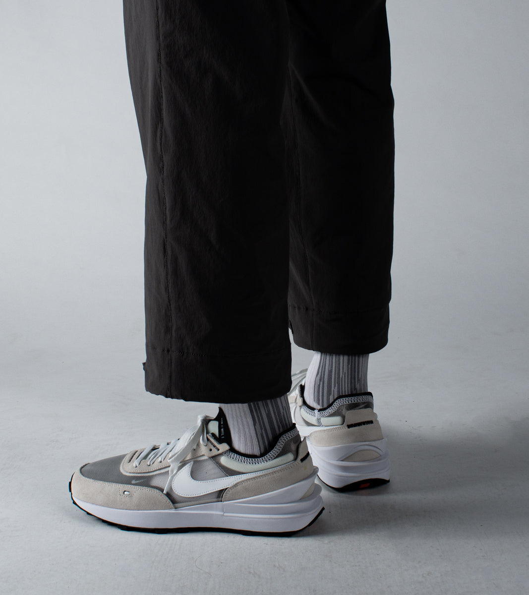 LANDING R Midcalf socks -City Grey - BEV C multi label store