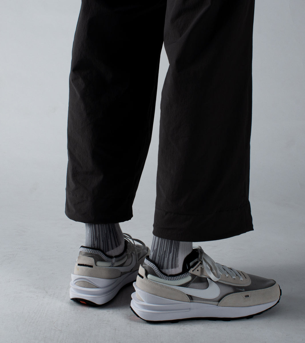 LANDING R Midcalf socks -City Grey - BEV C multi label store