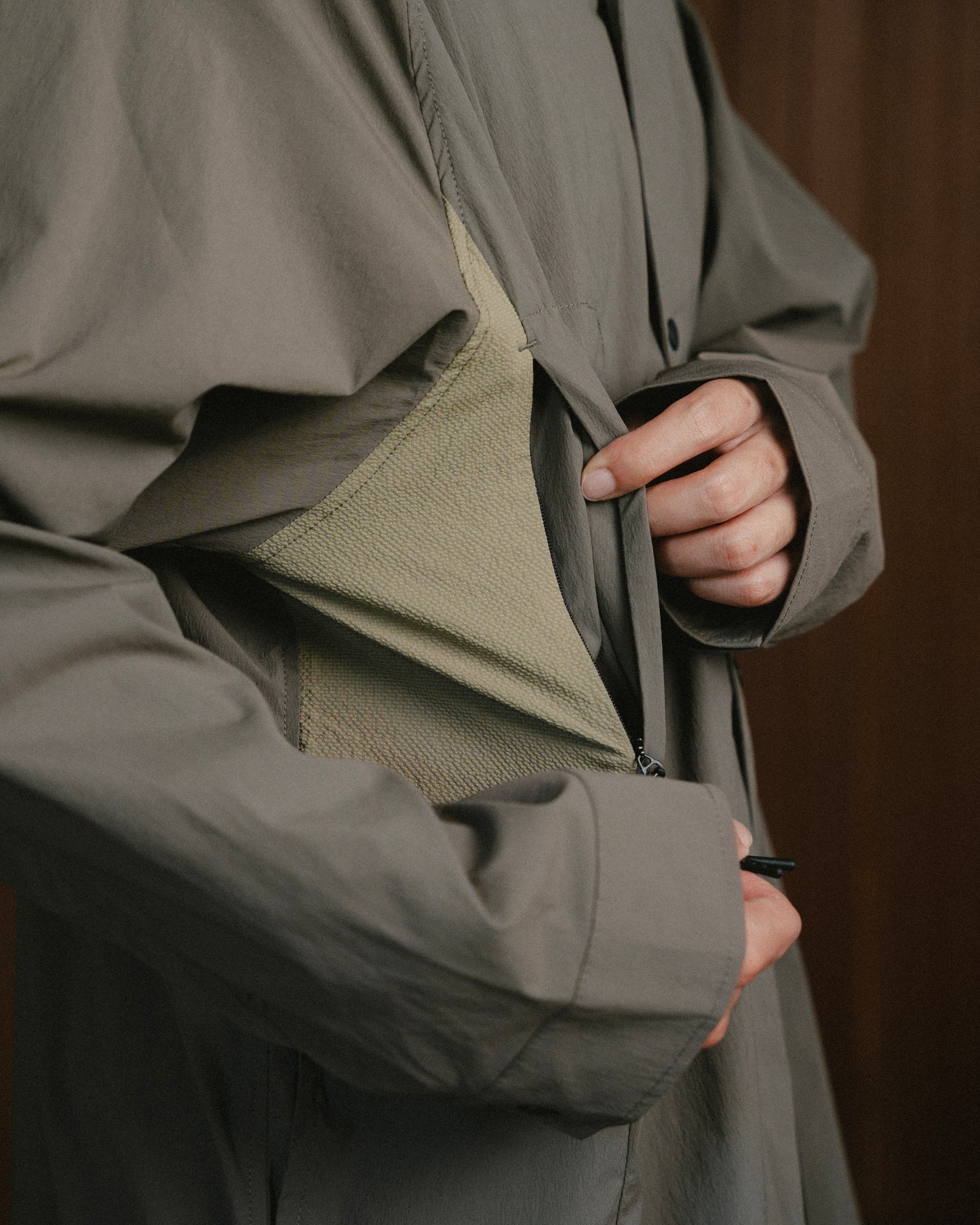 Explorer L/S Shirt V2 (Ash Brown) - BEV C multi label store