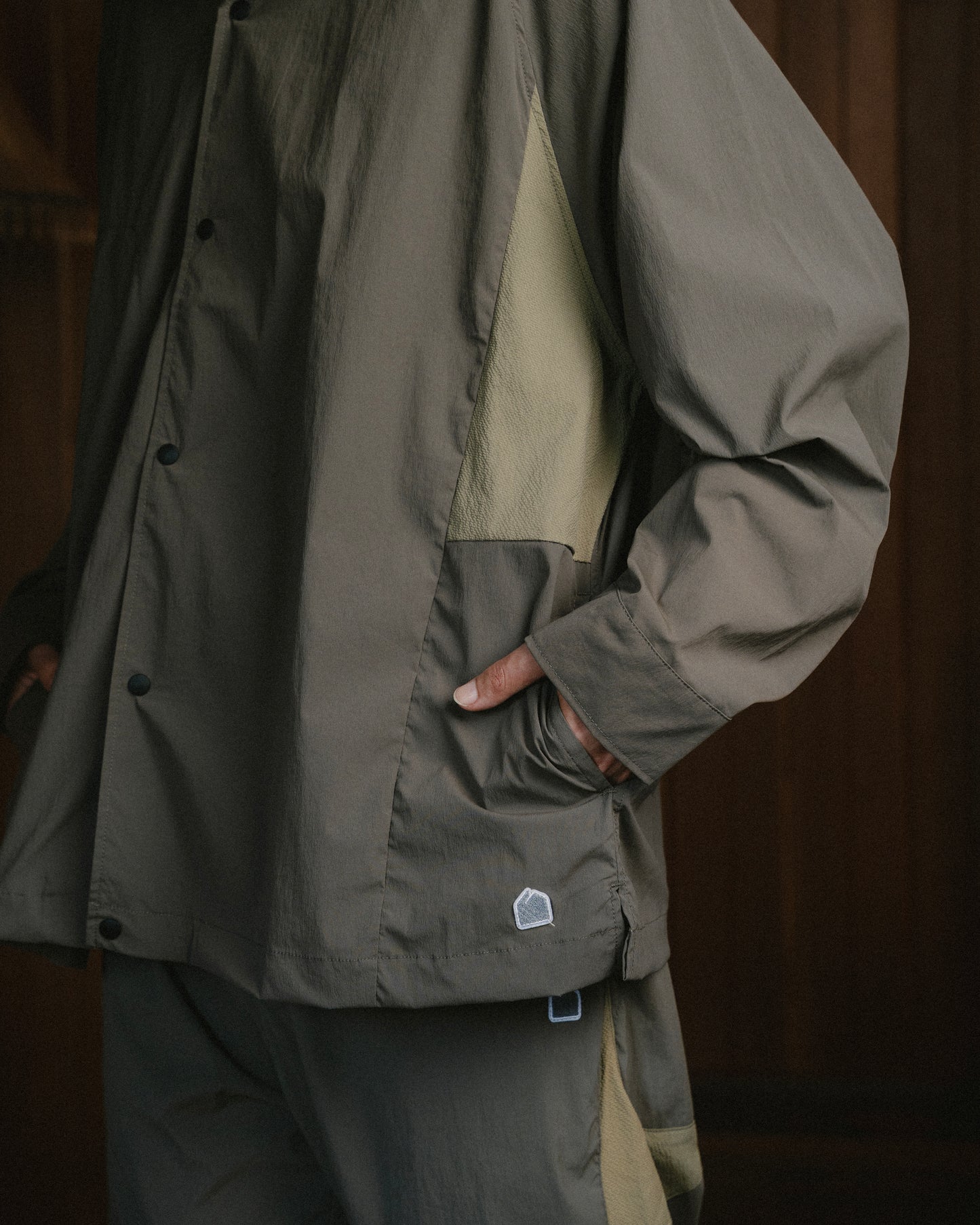 Explorer L/S Shirt V2 (Ash Brown) - BEV C multi label store