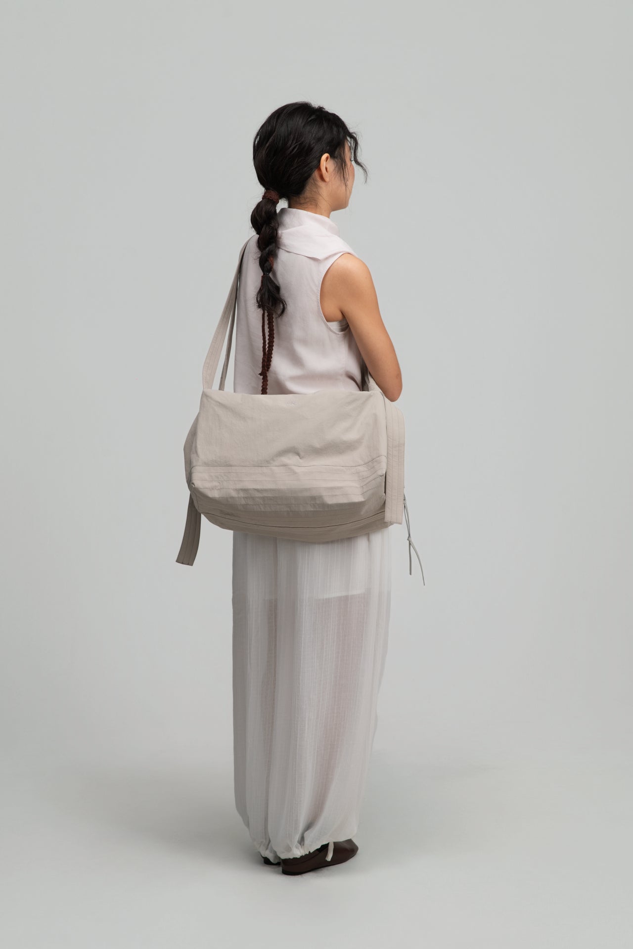 Large Loaf Nylon Bag (Light Grey) - BEV C multi label store