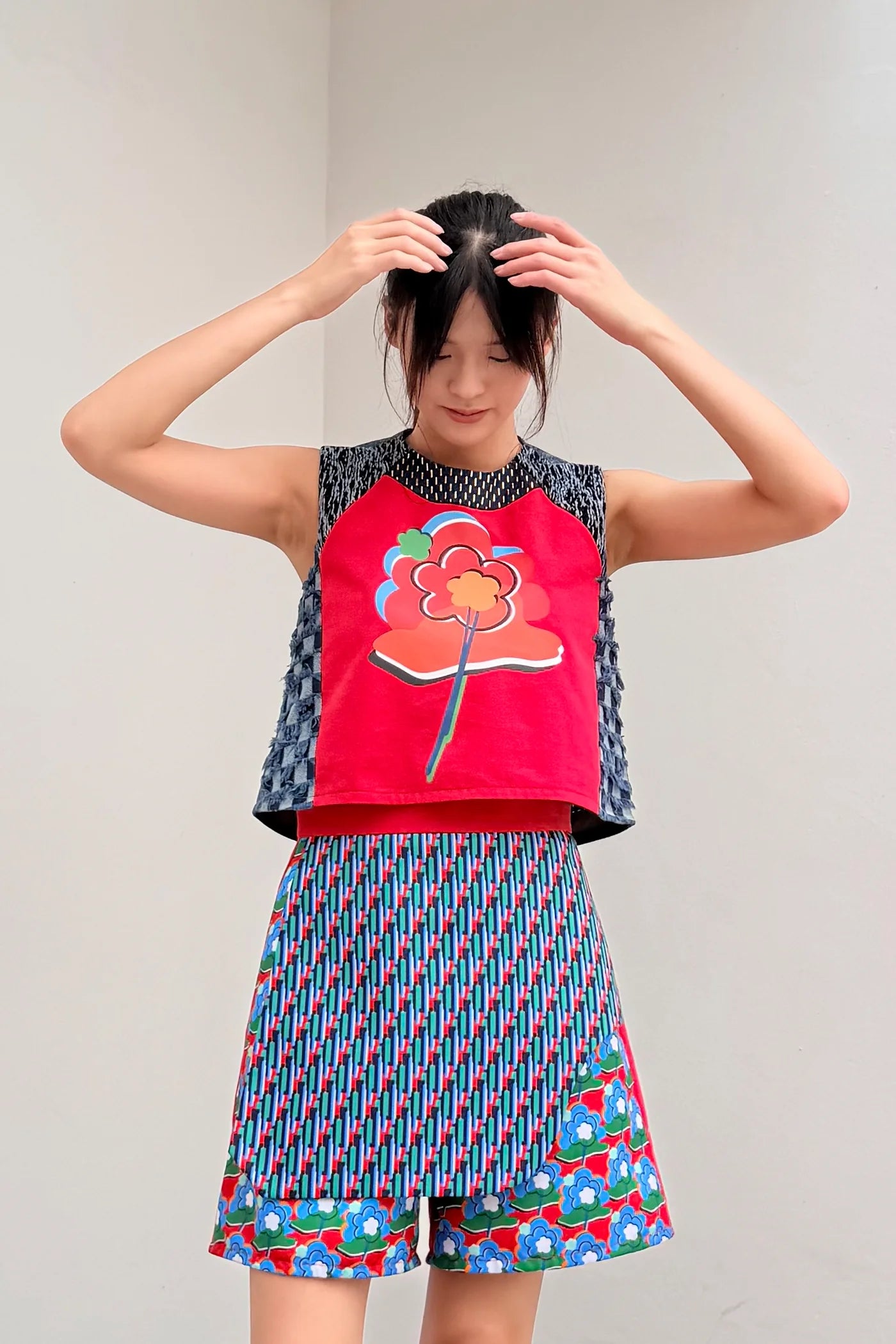 LUNAR 2026 TT04 || LUNAR CROPPED TOP - BEV C multi label store