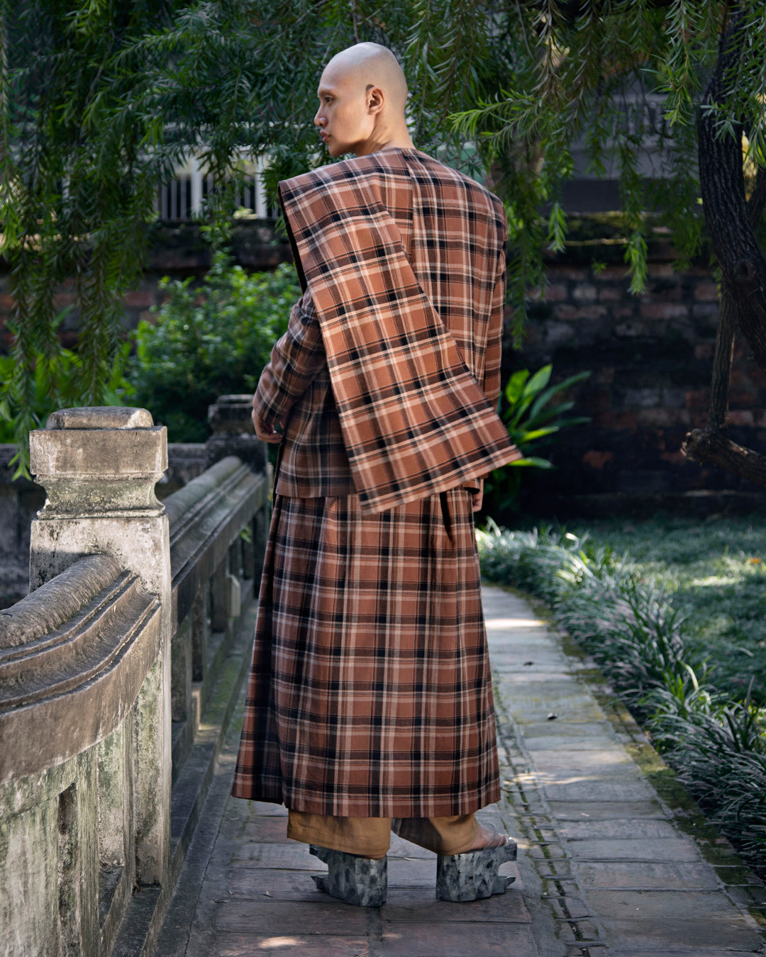 Sut Lapel Selempăng (Brown Pelikat) - BEV C multi label store