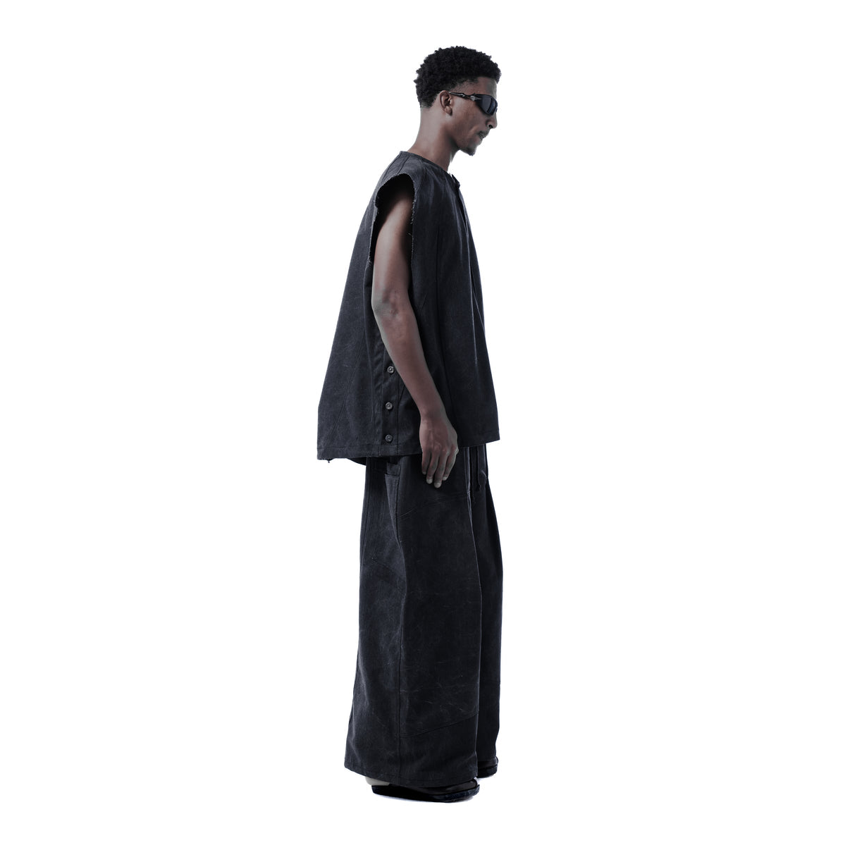 M-EX VEST - BLACK - BEV C multi label store