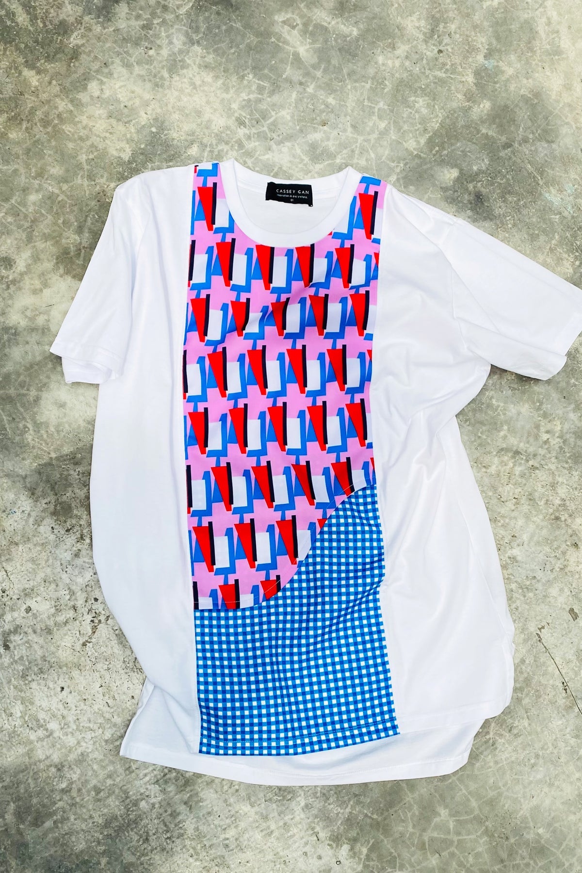 S07 UNISEX TEE || PINK CARROT - BEV C multi label store