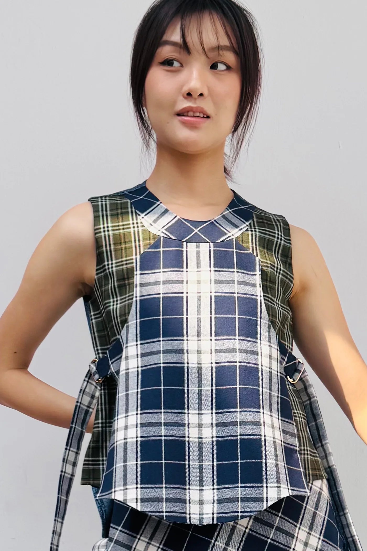 S20 TT11B || HUG TOP - BEV C multi label store