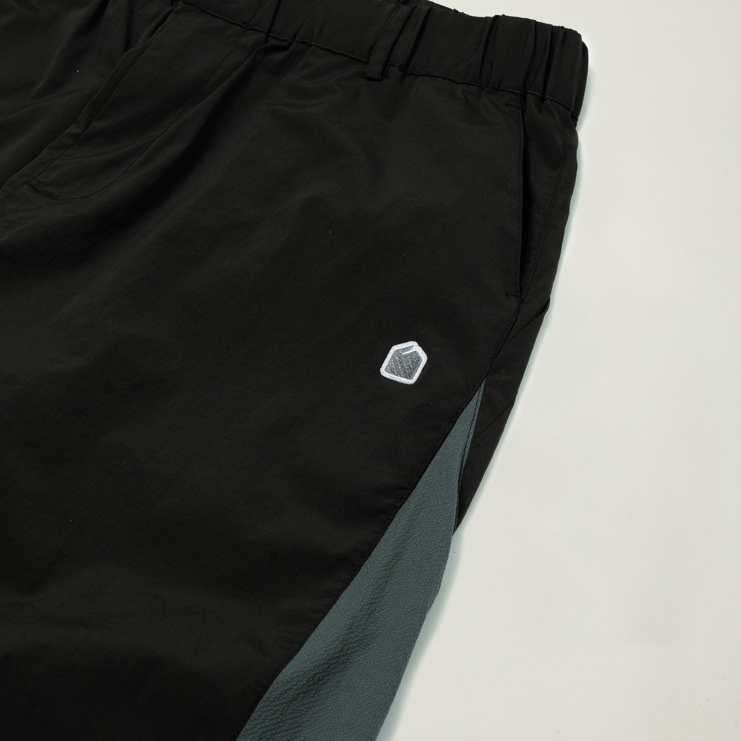 Wanderer Easy Pants V2 (Black) - BEV C multi label store