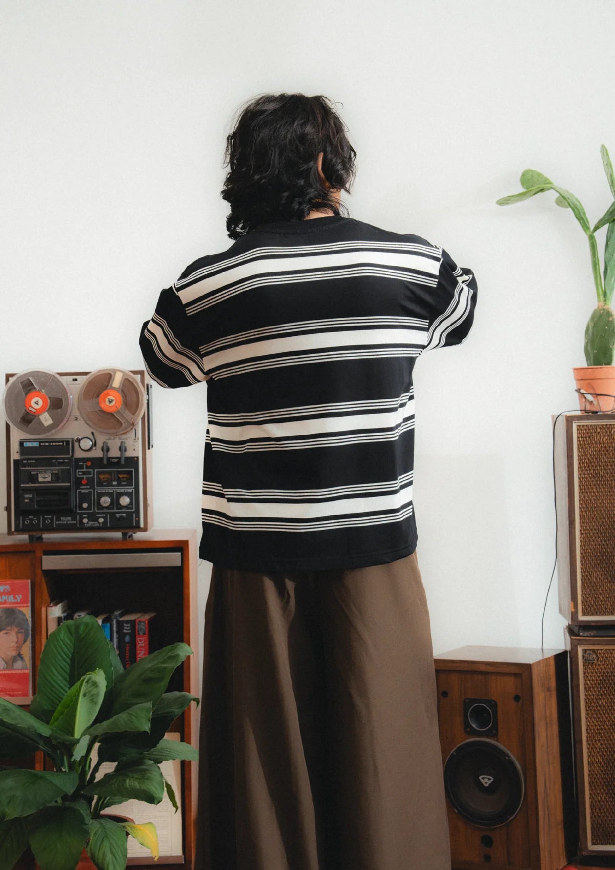 LOGO STRIPE CROPPED L/S TEE IN BLACK - BEV C multi label store
