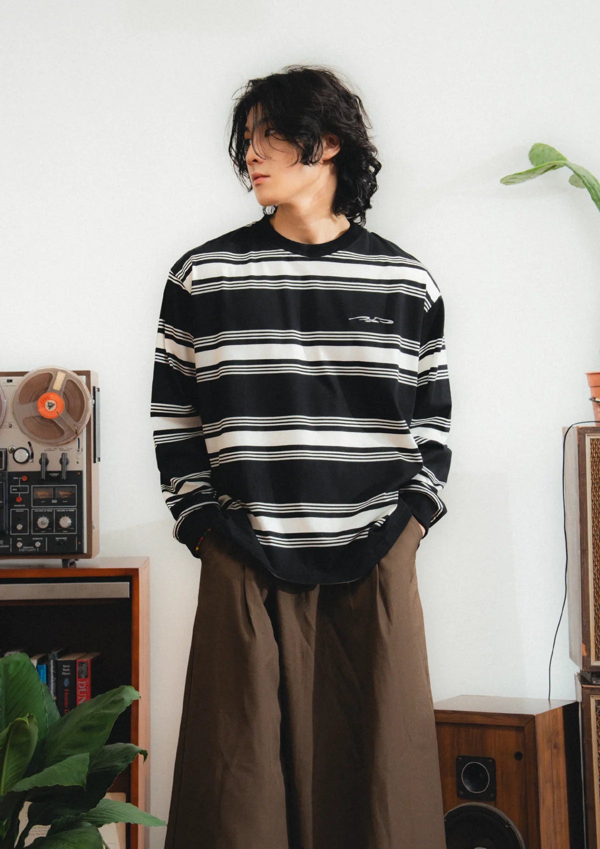 LOGO STRIPE CROPPED L/S TEE IN BLACK - BEV C multi label store